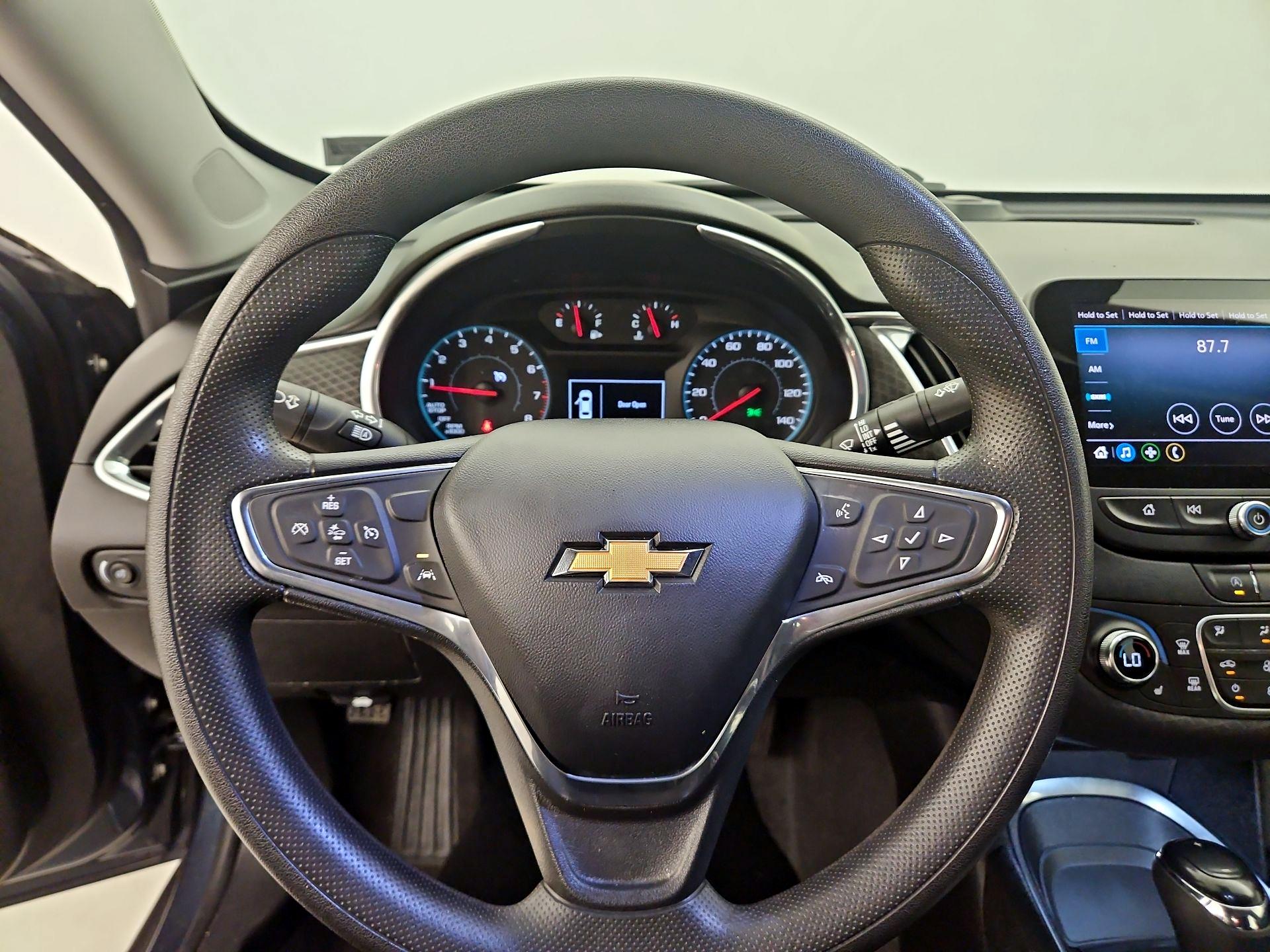 Thumbnail: 2020 Chevrolet Malibu - 10