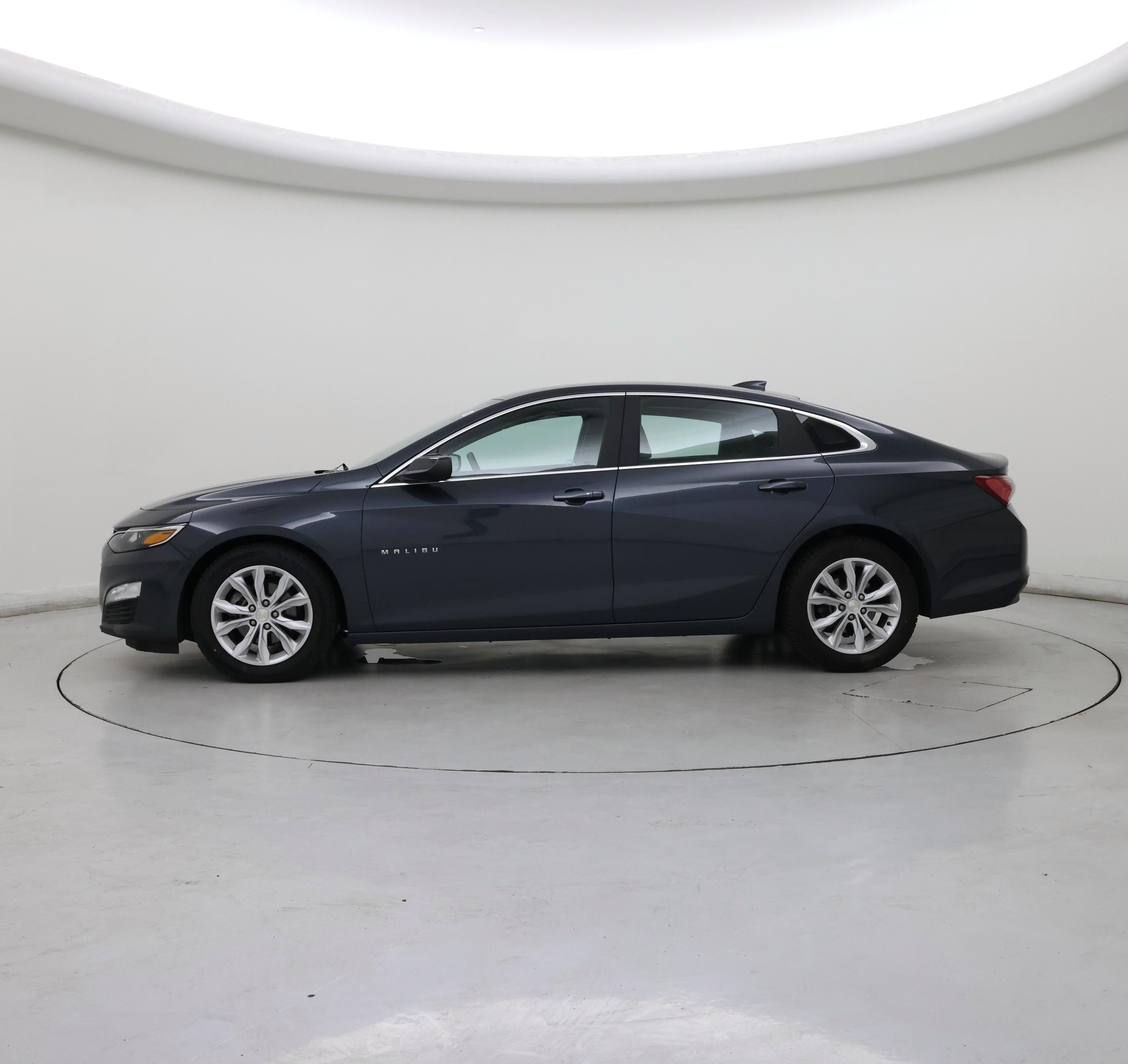 Thumbnail: 2020 Chevrolet Malibu - 3