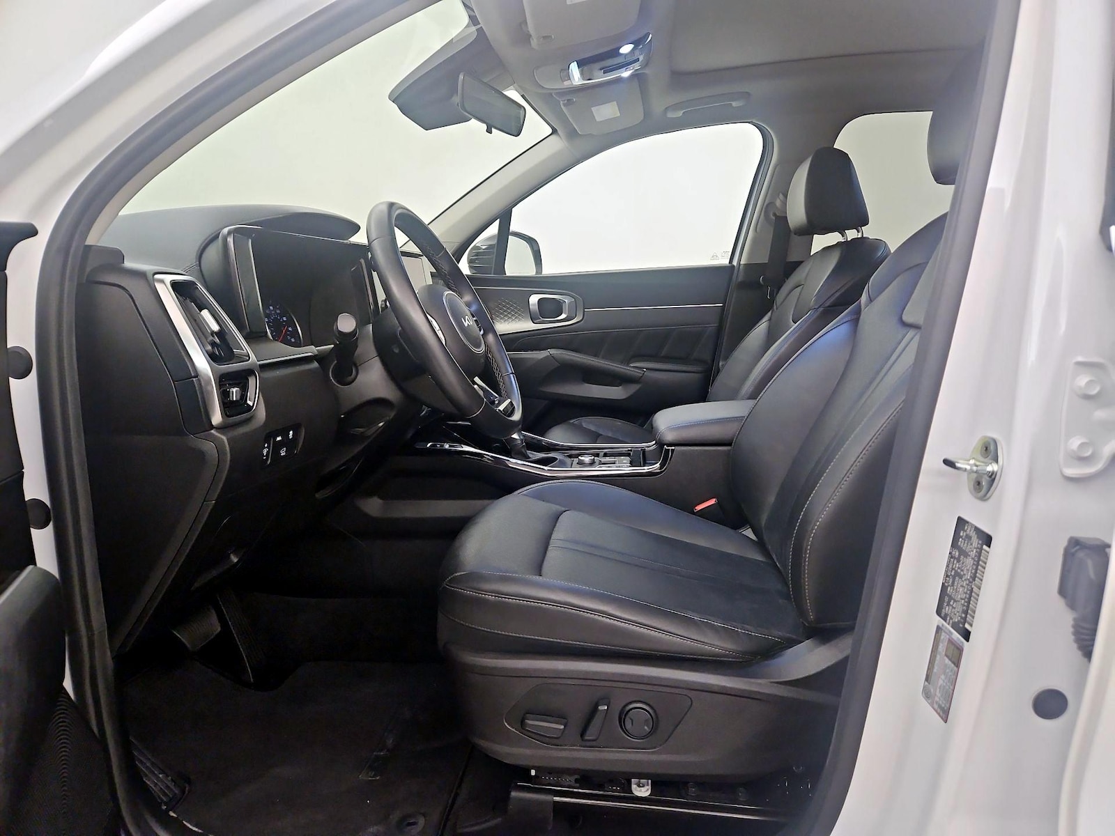 2022 Kia Sorento SX - Photo 12