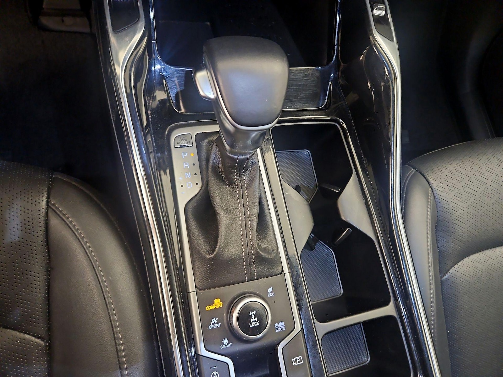 2022 Kia Sorento SX - Photo 19