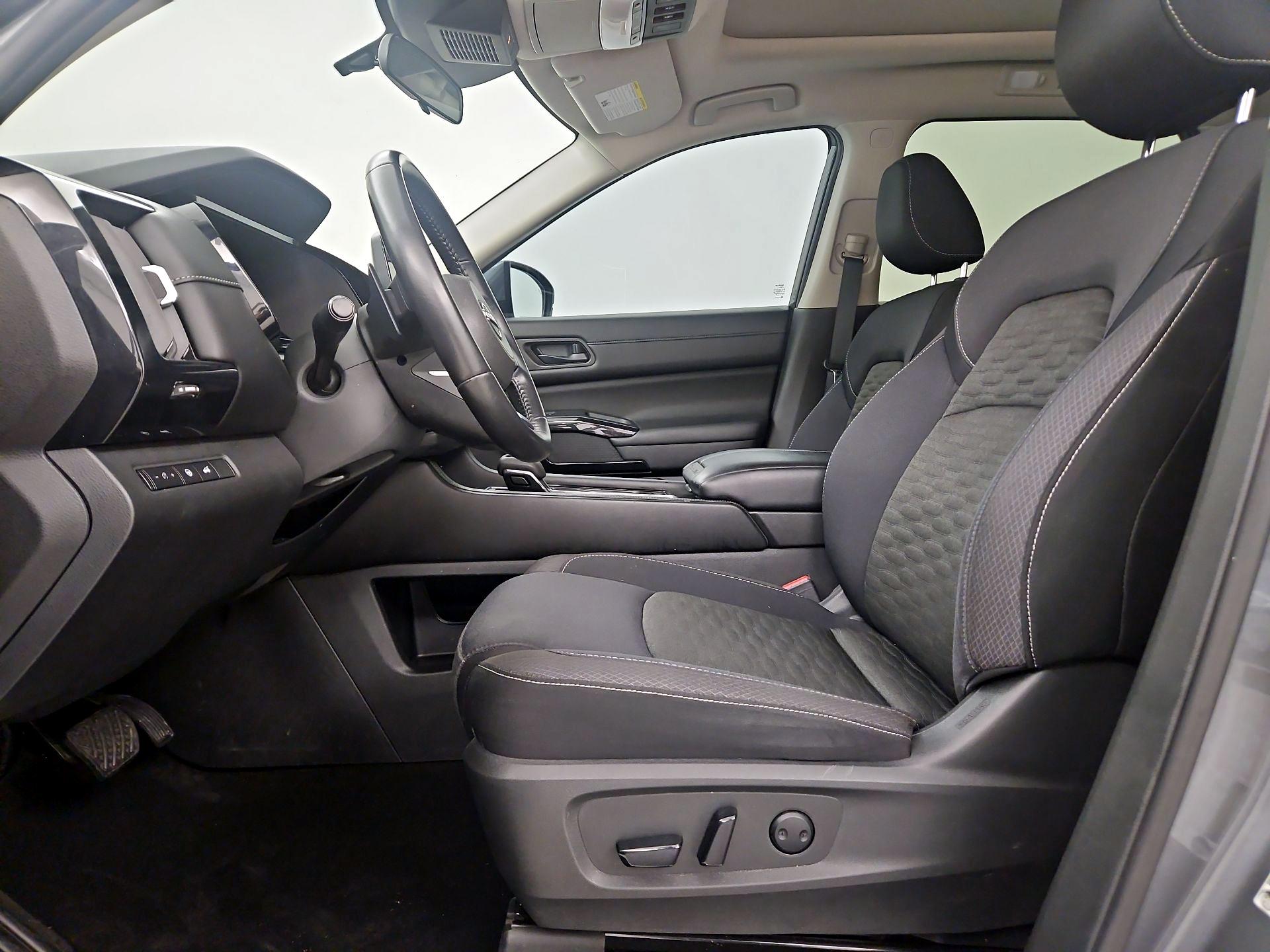 Thumbnail: 2023 Nissan Pathfinder - 11
