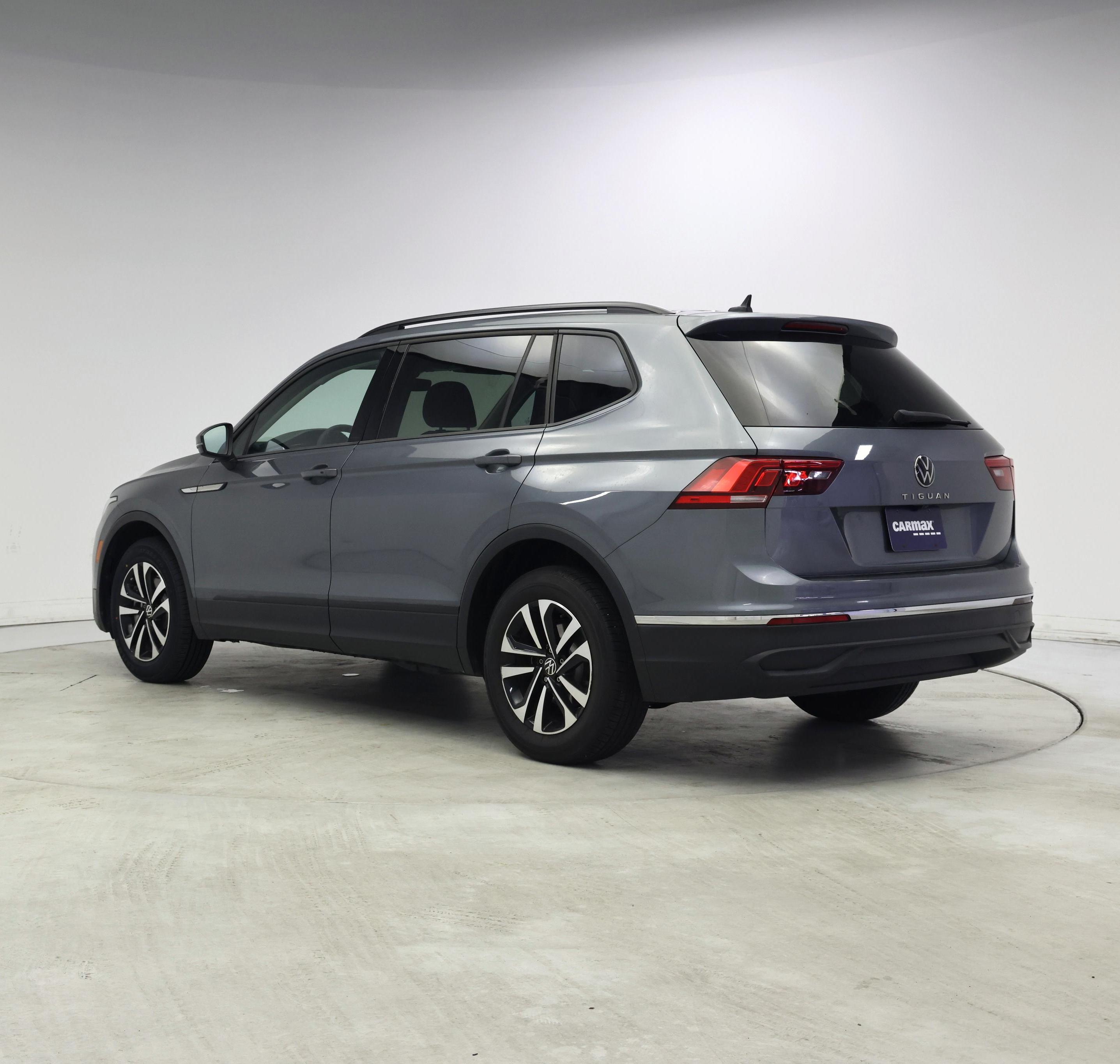 Thumbnail: 2023 Volkswagen Tiguan - 2