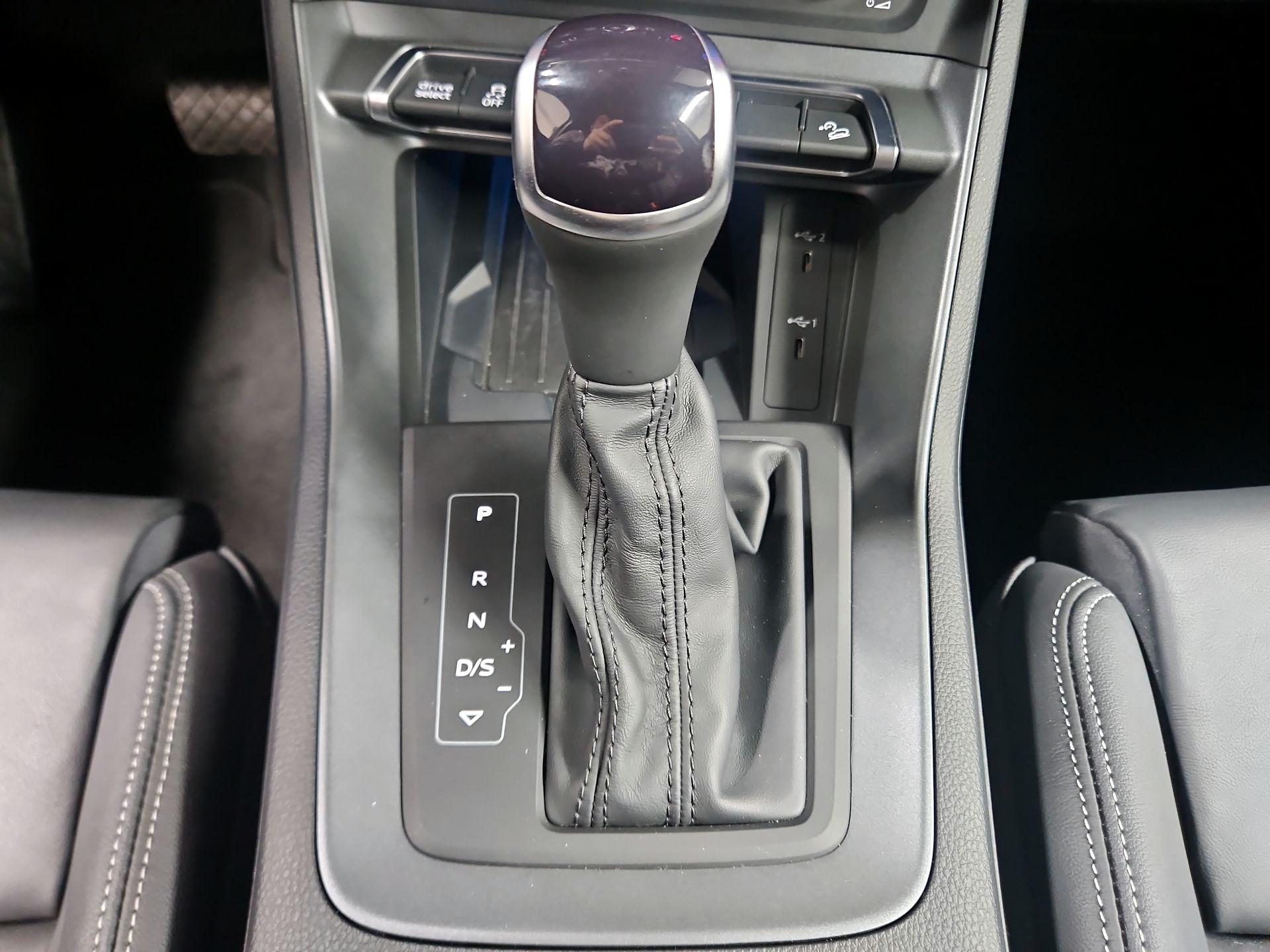 Thumbnail: 2024 Audi Q3 - 18