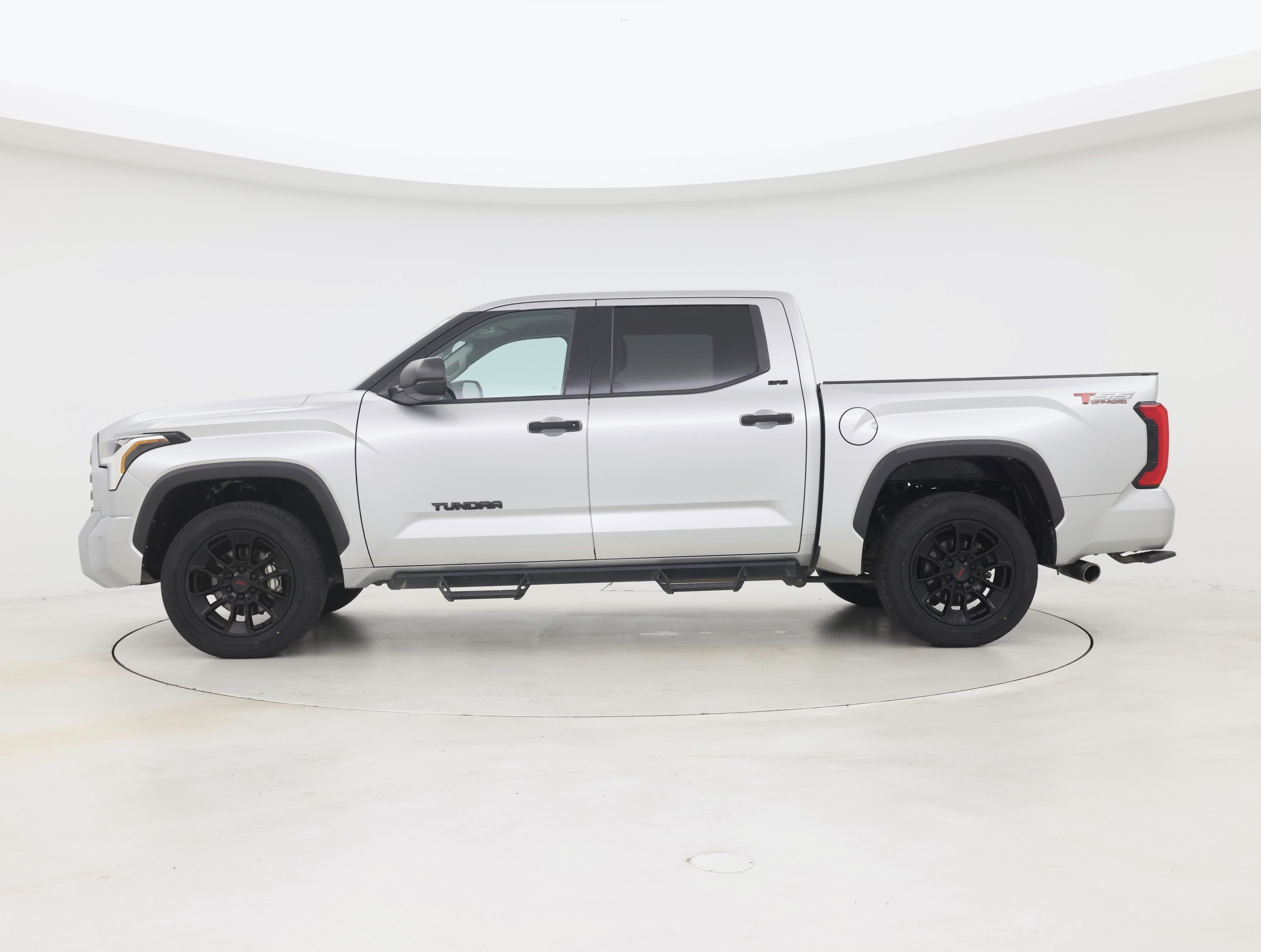Thumbnail: 2023 Toyota Tundra - 3