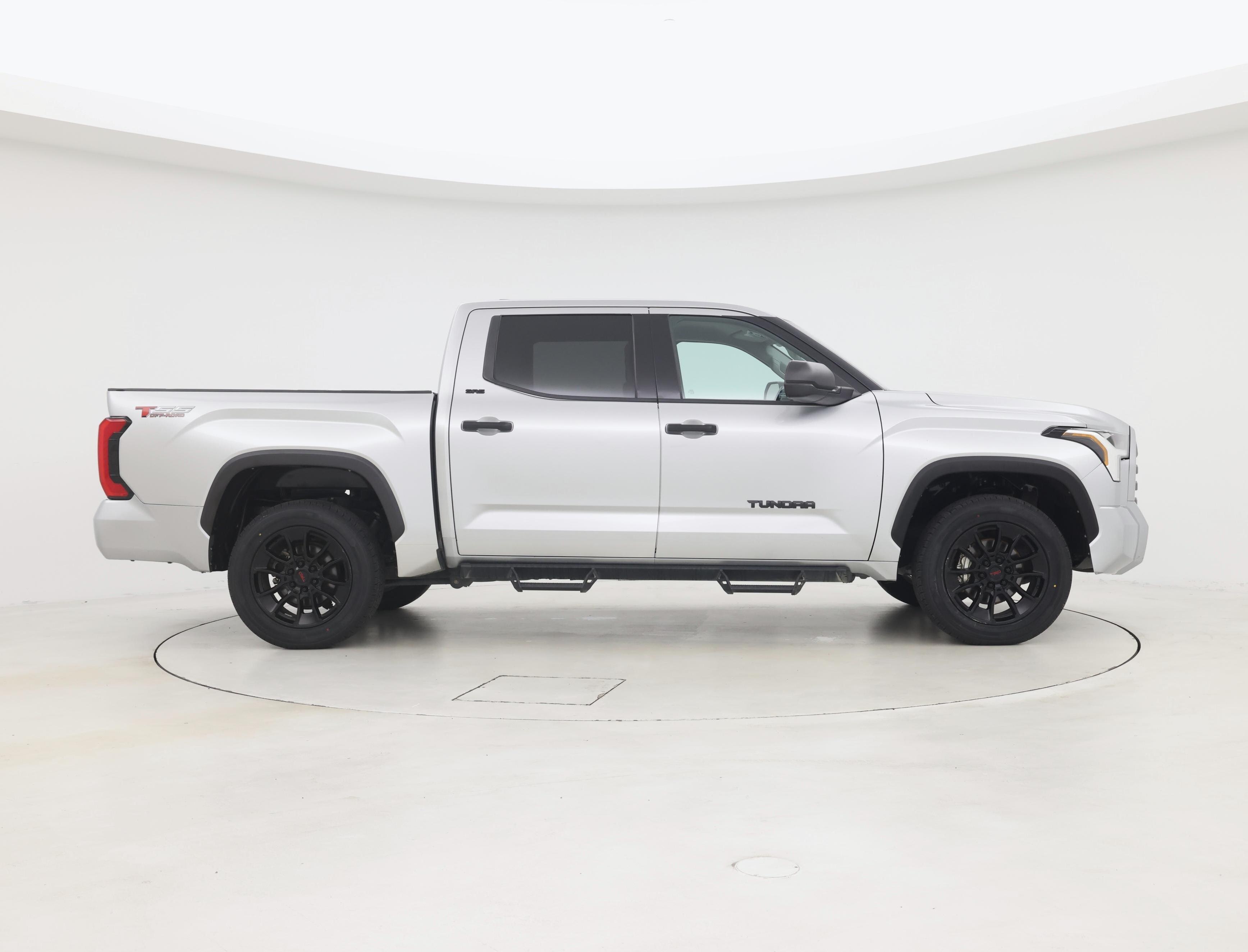 Thumbnail: 2023 Toyota Tundra - 7