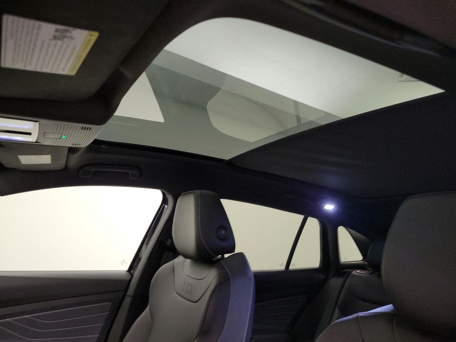 2023 Volkswagen ID.4 PRO S - Photo 21