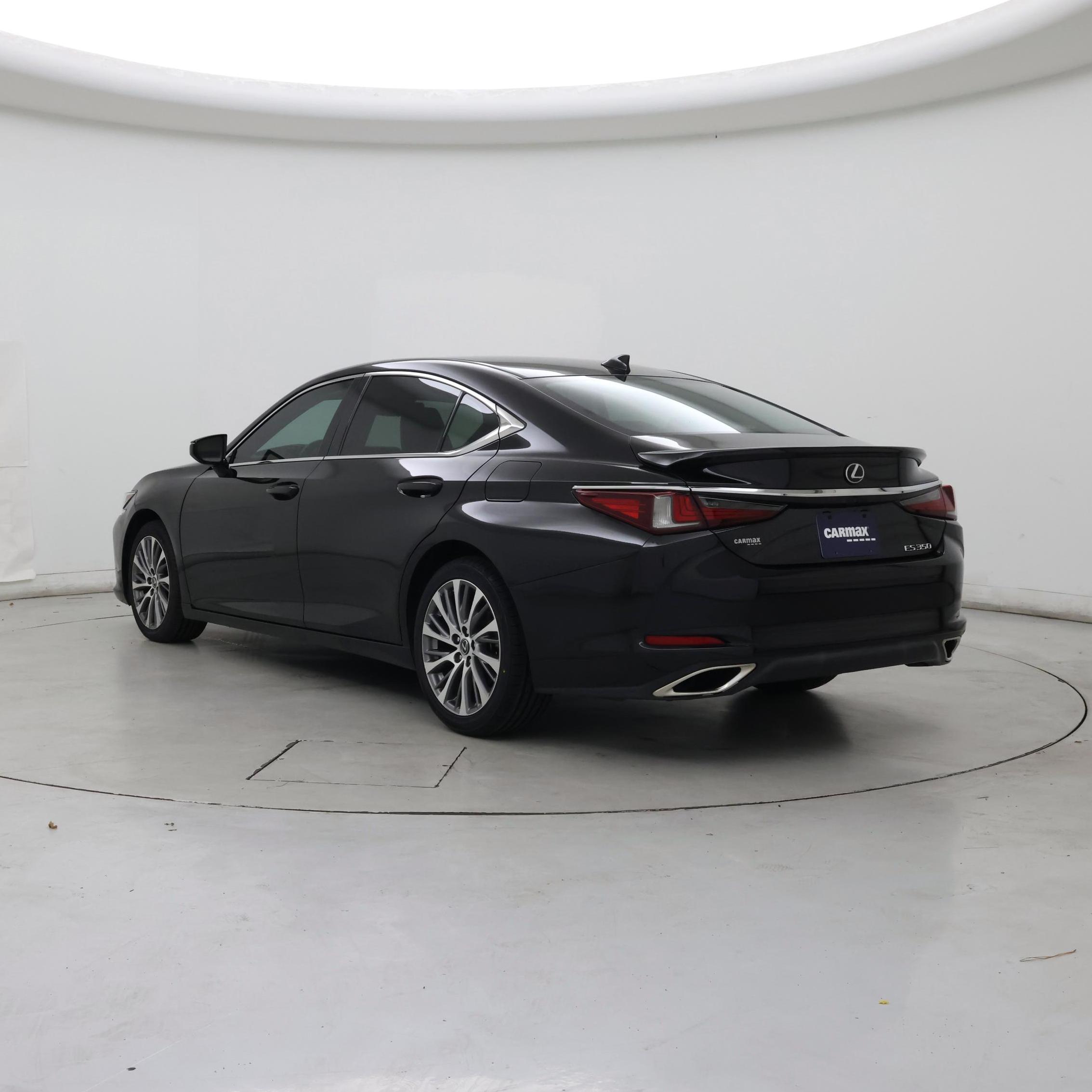 Thumbnail: 2020 Lexus ES - 2