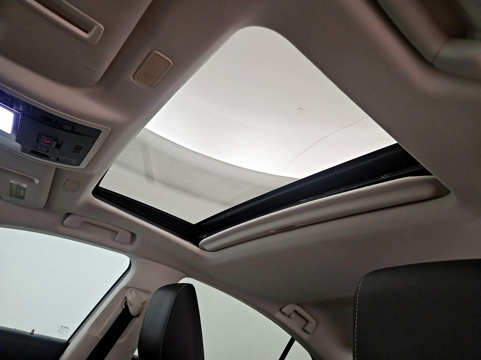 2020 Lexus ES 350 - Photo 21