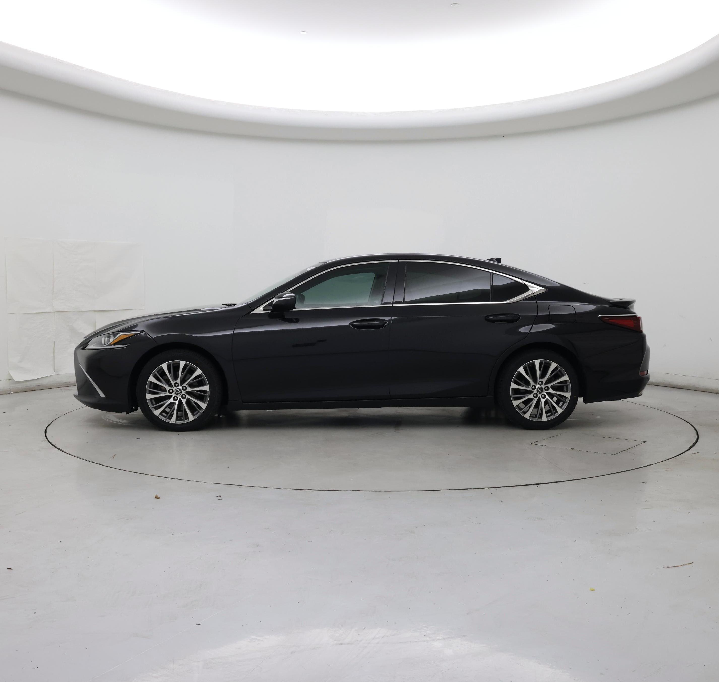 Thumbnail: 2020 Lexus ES - 3