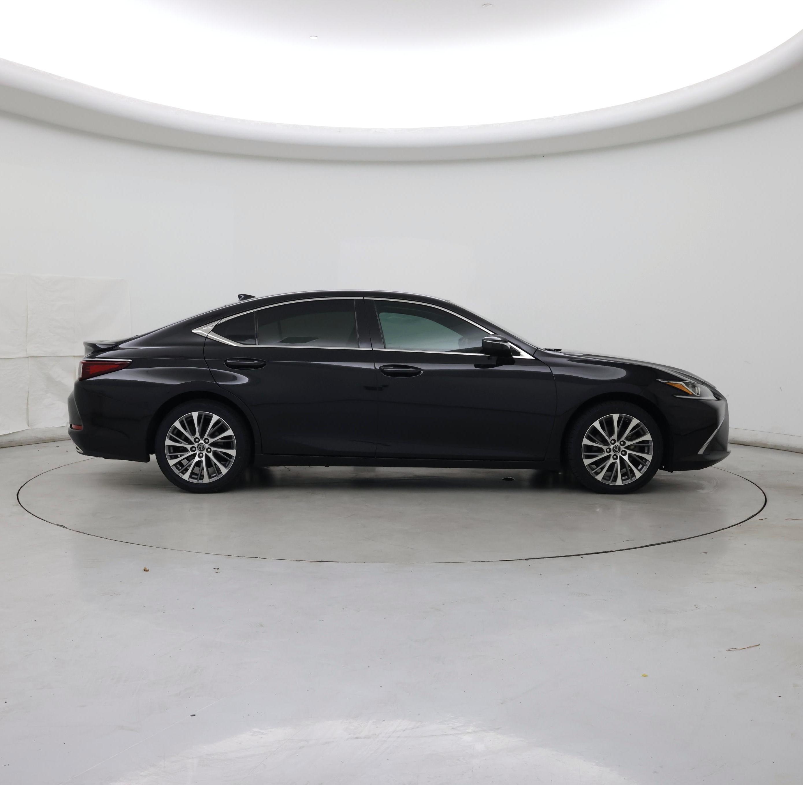 Thumbnail: 2020 Lexus ES - 7