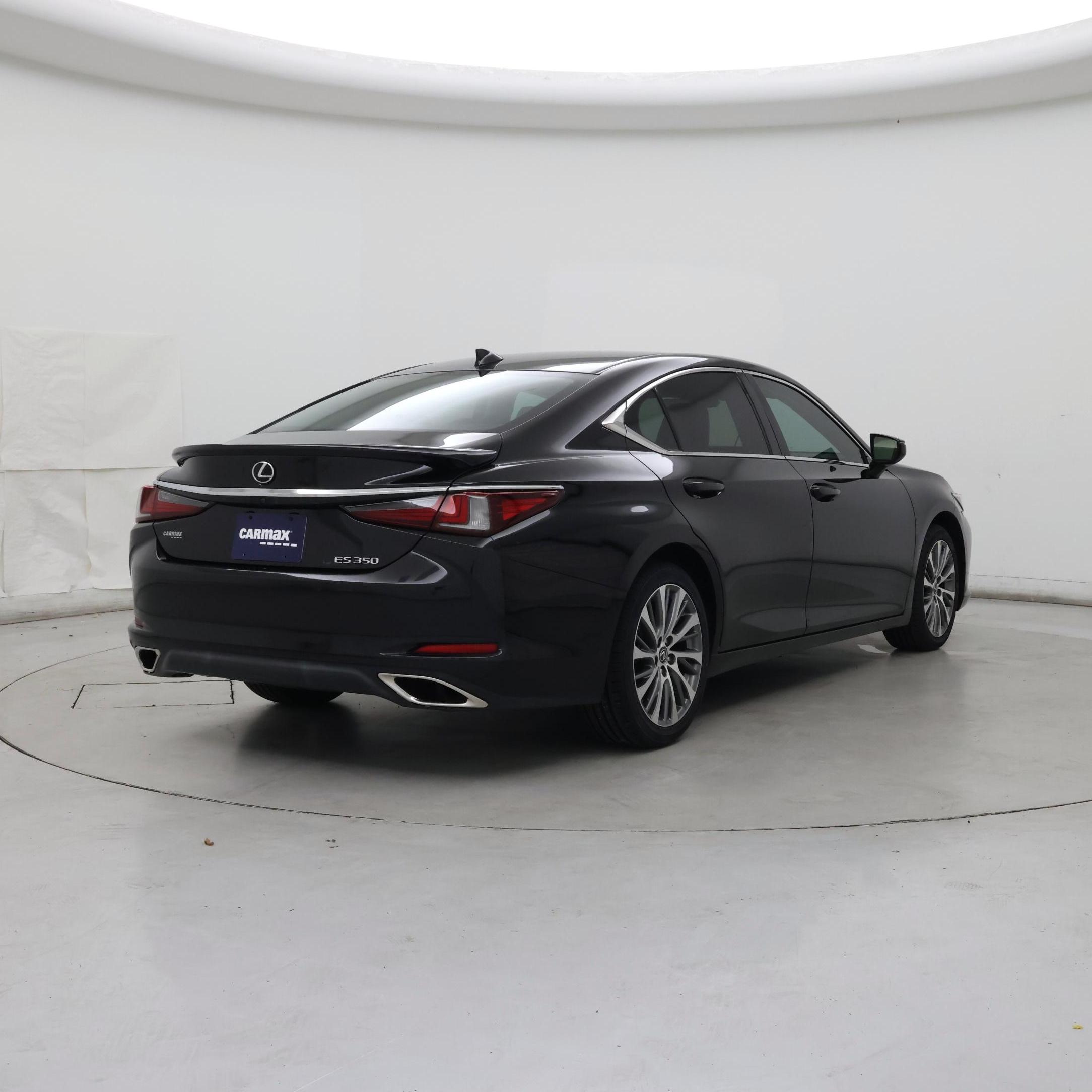Thumbnail: 2020 Lexus ES - 8