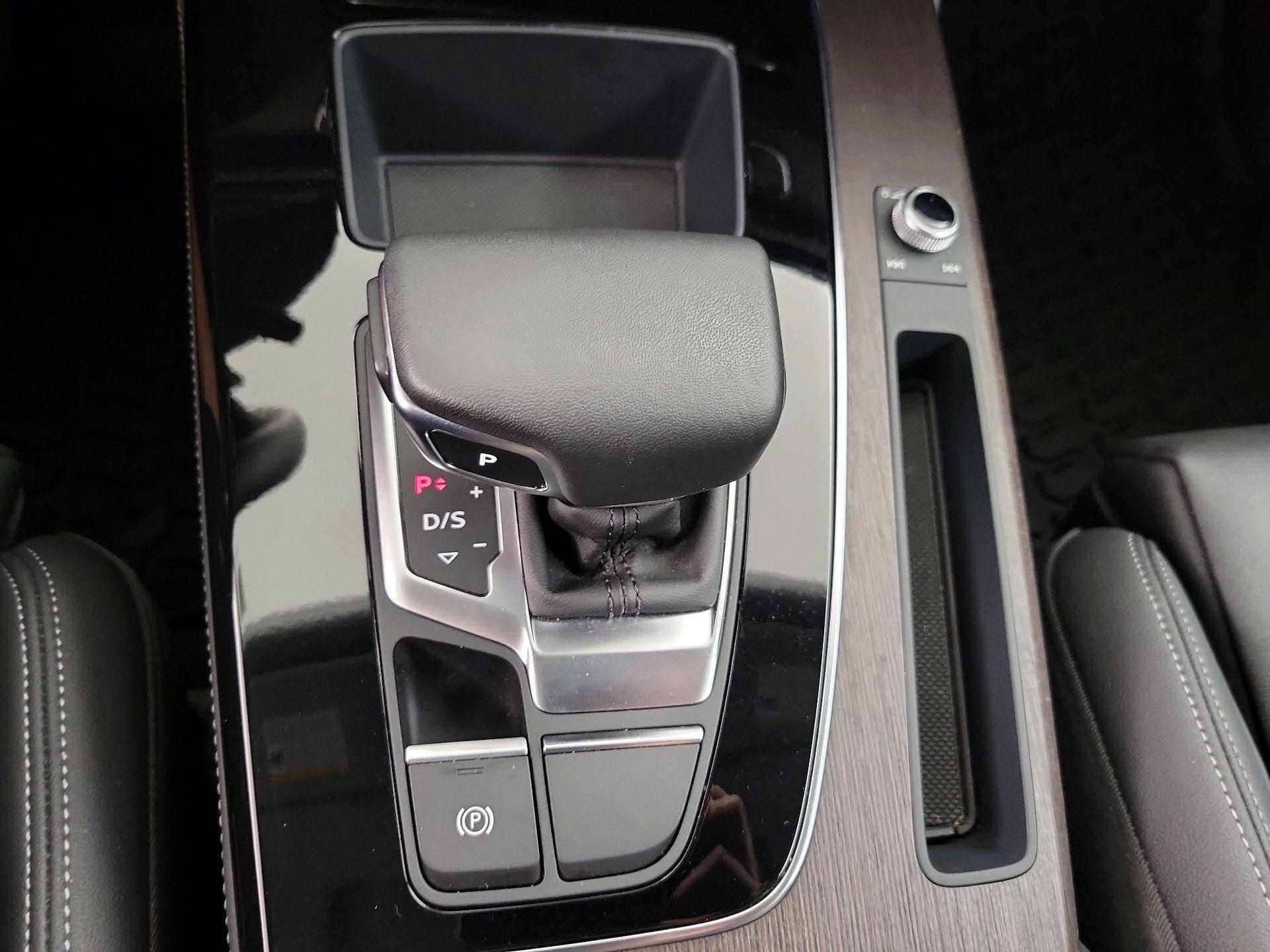 Thumbnail: 2024 Audi Q5 - 17