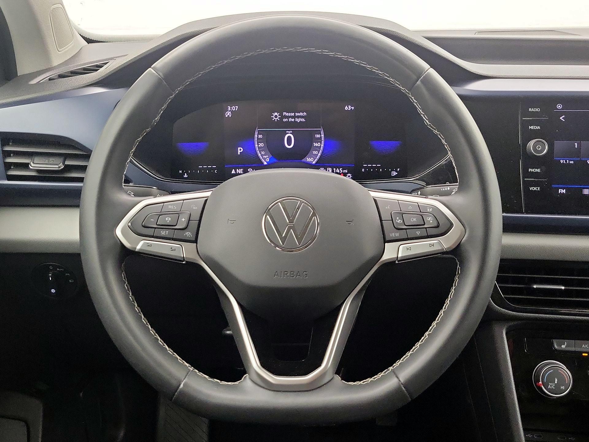 Thumbnail: 2023 Volkswagen Taos - 10