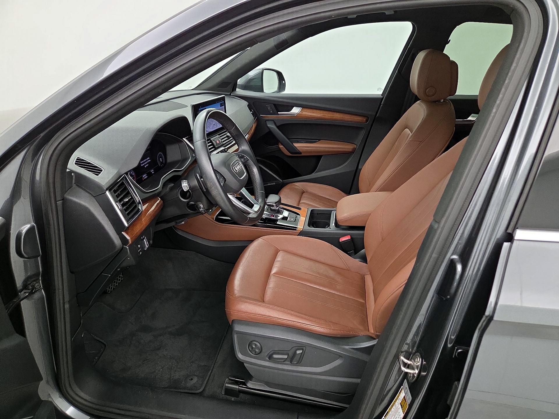 Thumbnail: 2022 Audi Q5 - 11