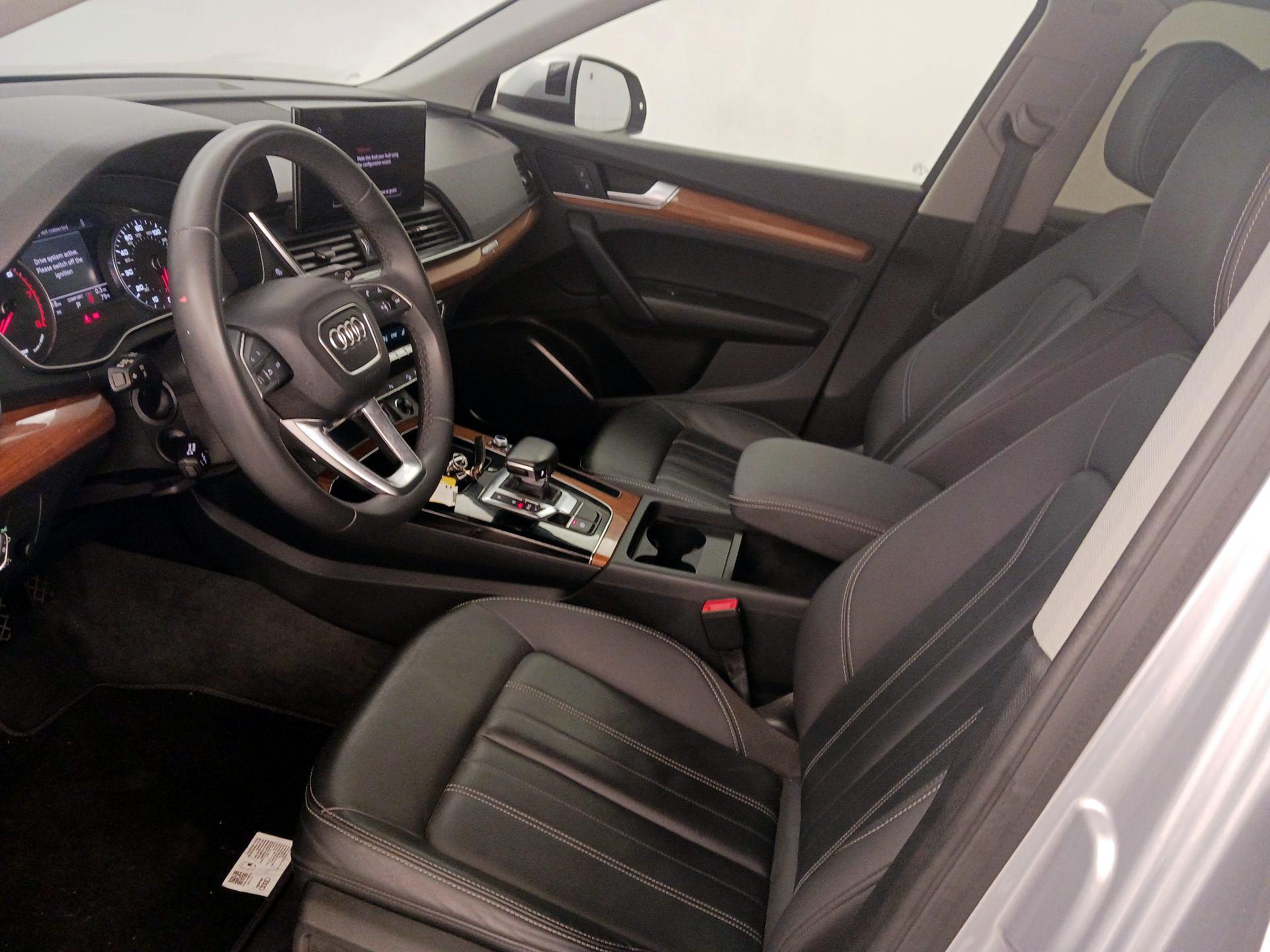 Thumbnail: 2023 Audi Q5 - 11