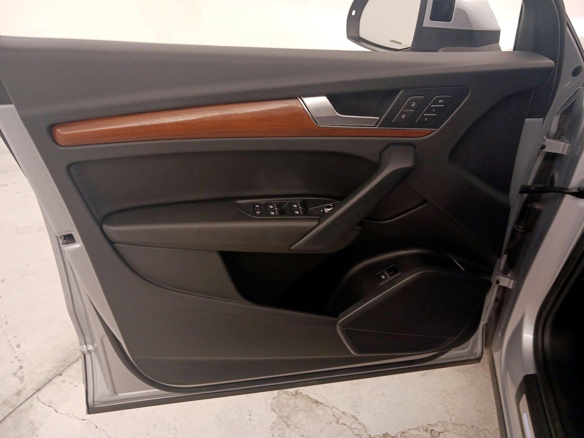 Thumbnail: 2023 Audi Q5 - 12