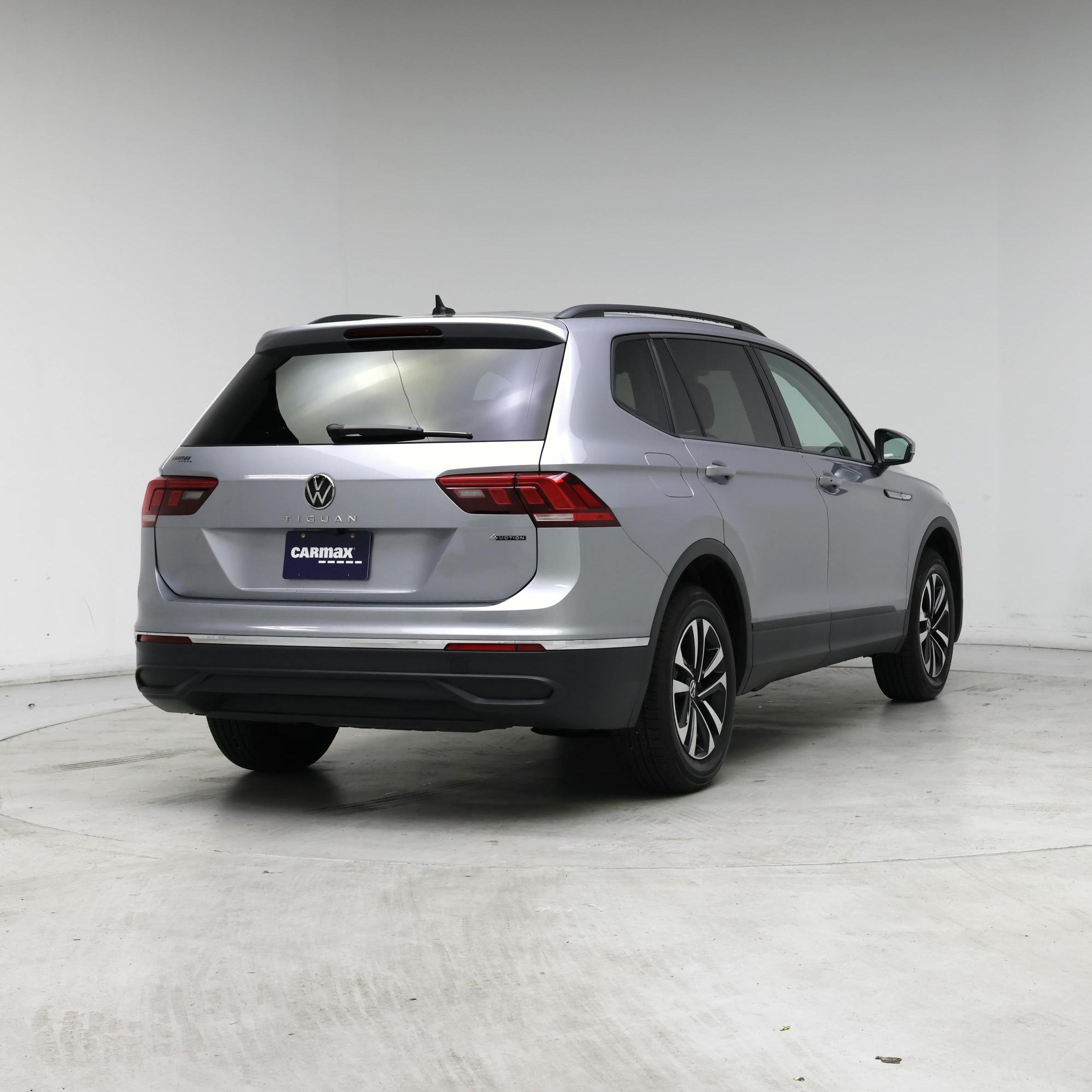 Thumbnail: 2024 Volkswagen Tiguan - 8