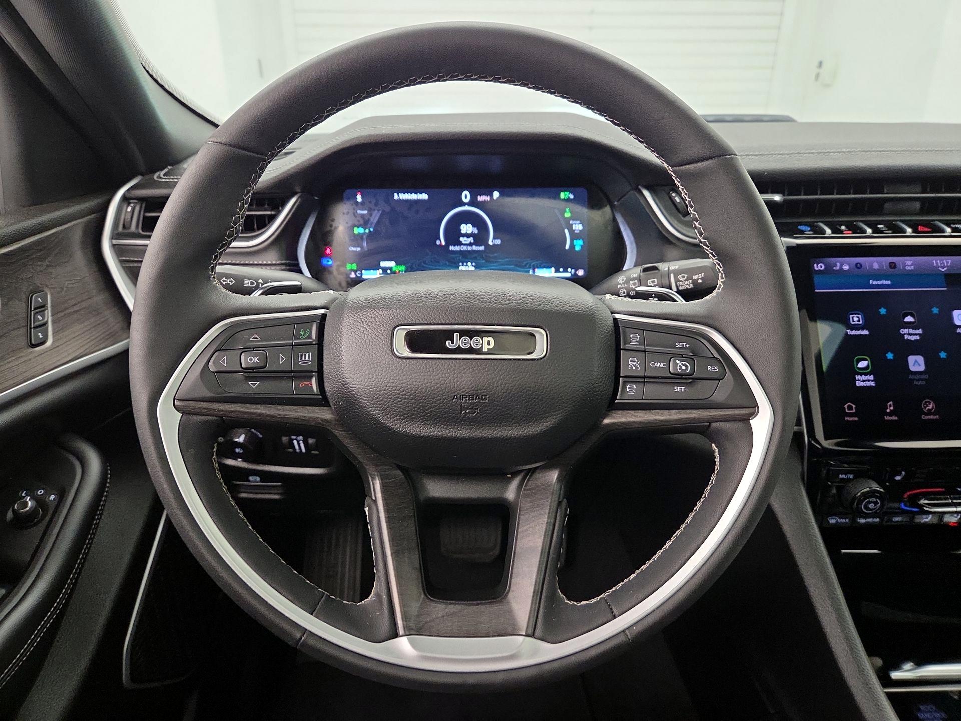 Thumbnail: 2024 Jeep Grand Cherokee - 10