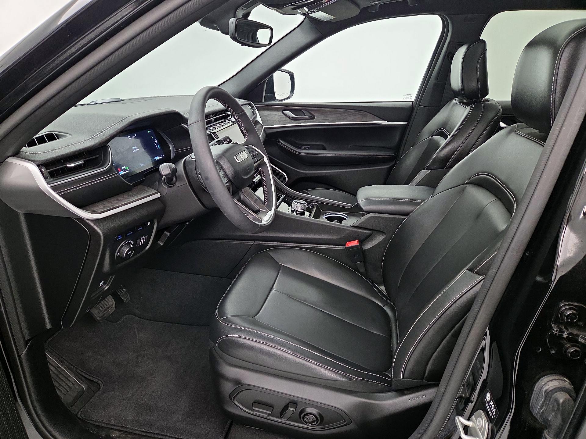 Thumbnail: 2024 Jeep Grand Cherokee - 11