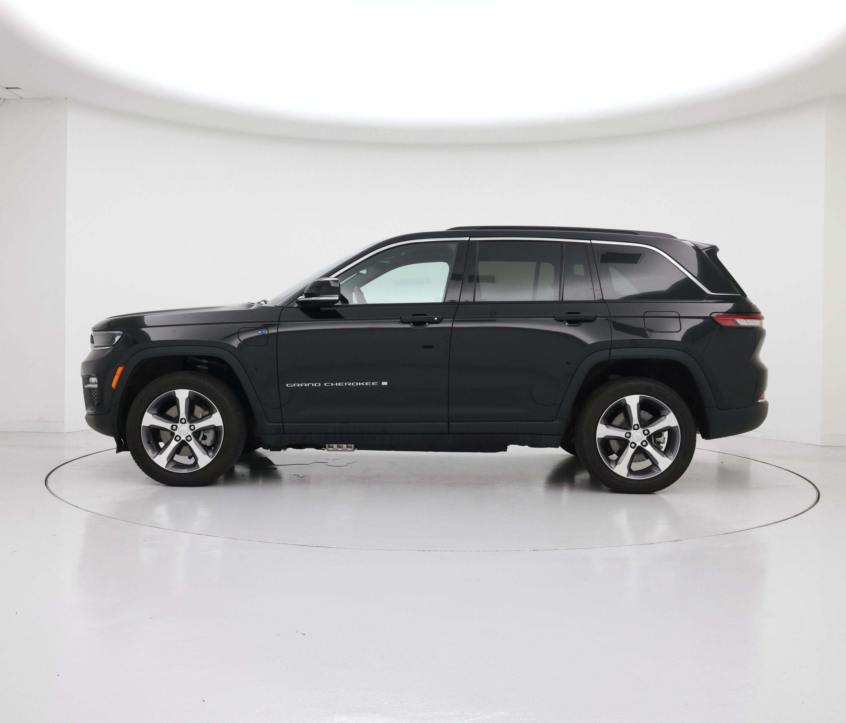 Thumbnail: 2024 Jeep Grand Cherokee - 3