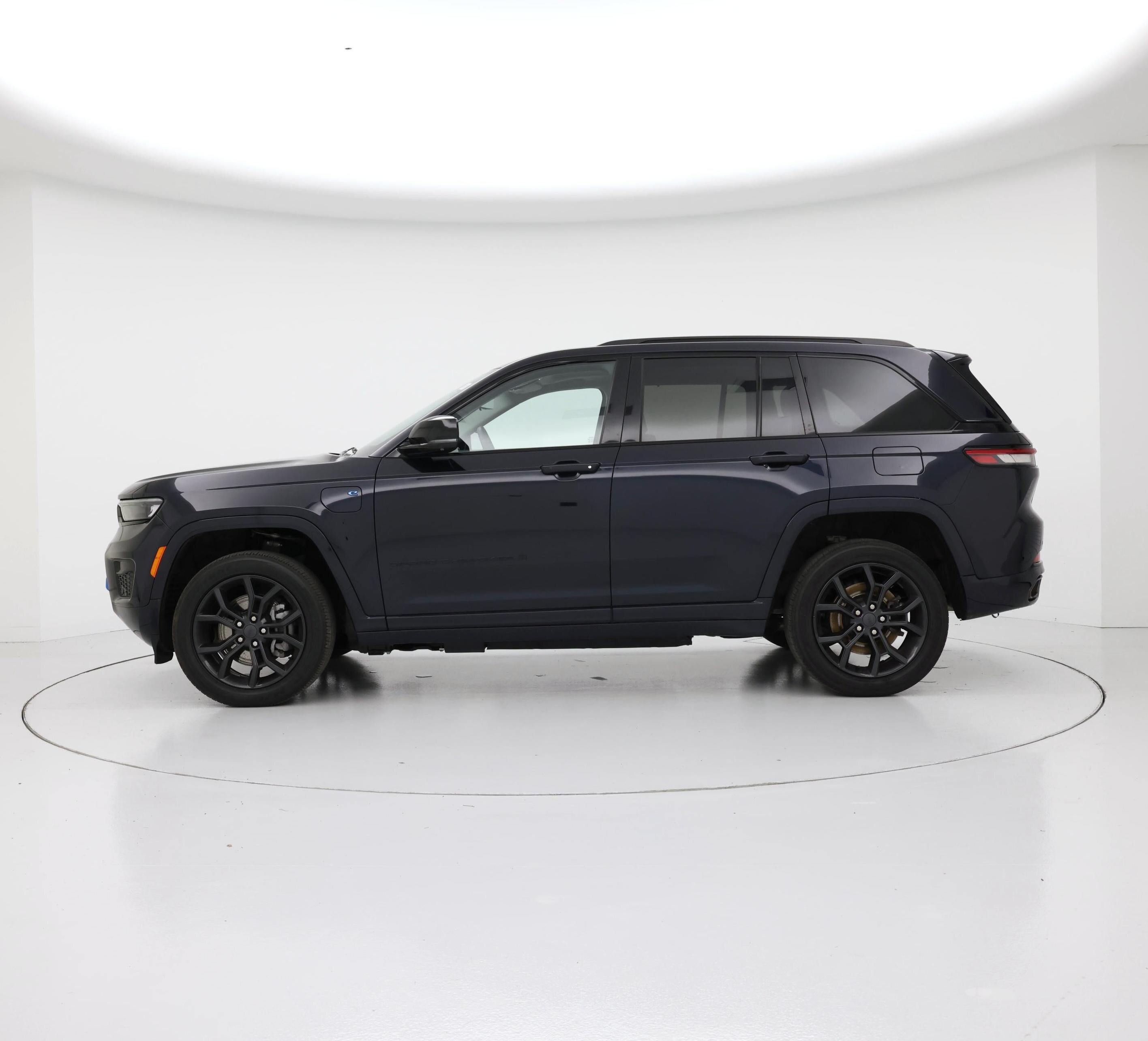Thumbnail: 2023 Jeep Grand Cherokee - 3