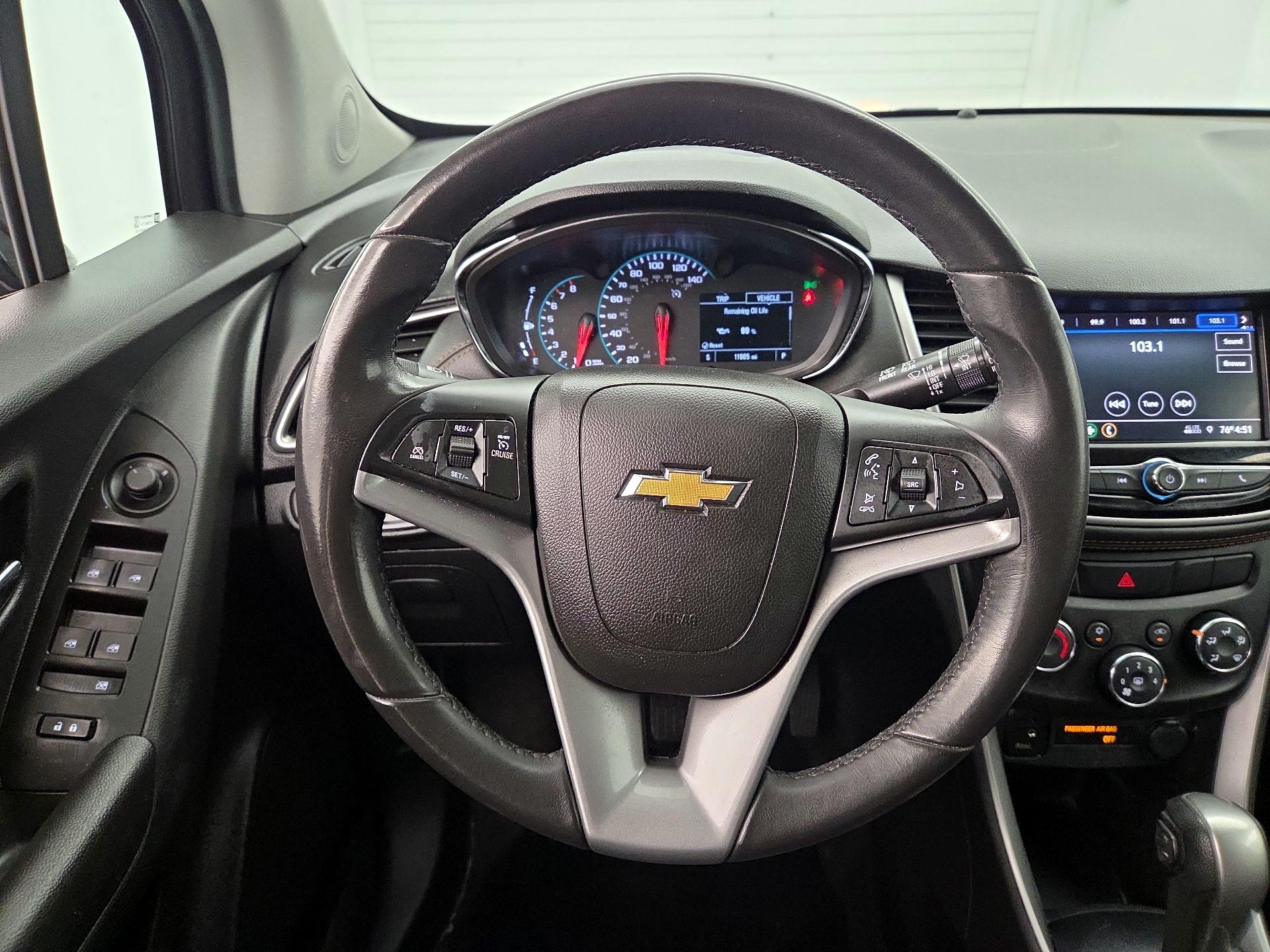 Thumbnail: 2022 Chevrolet Trax - 10