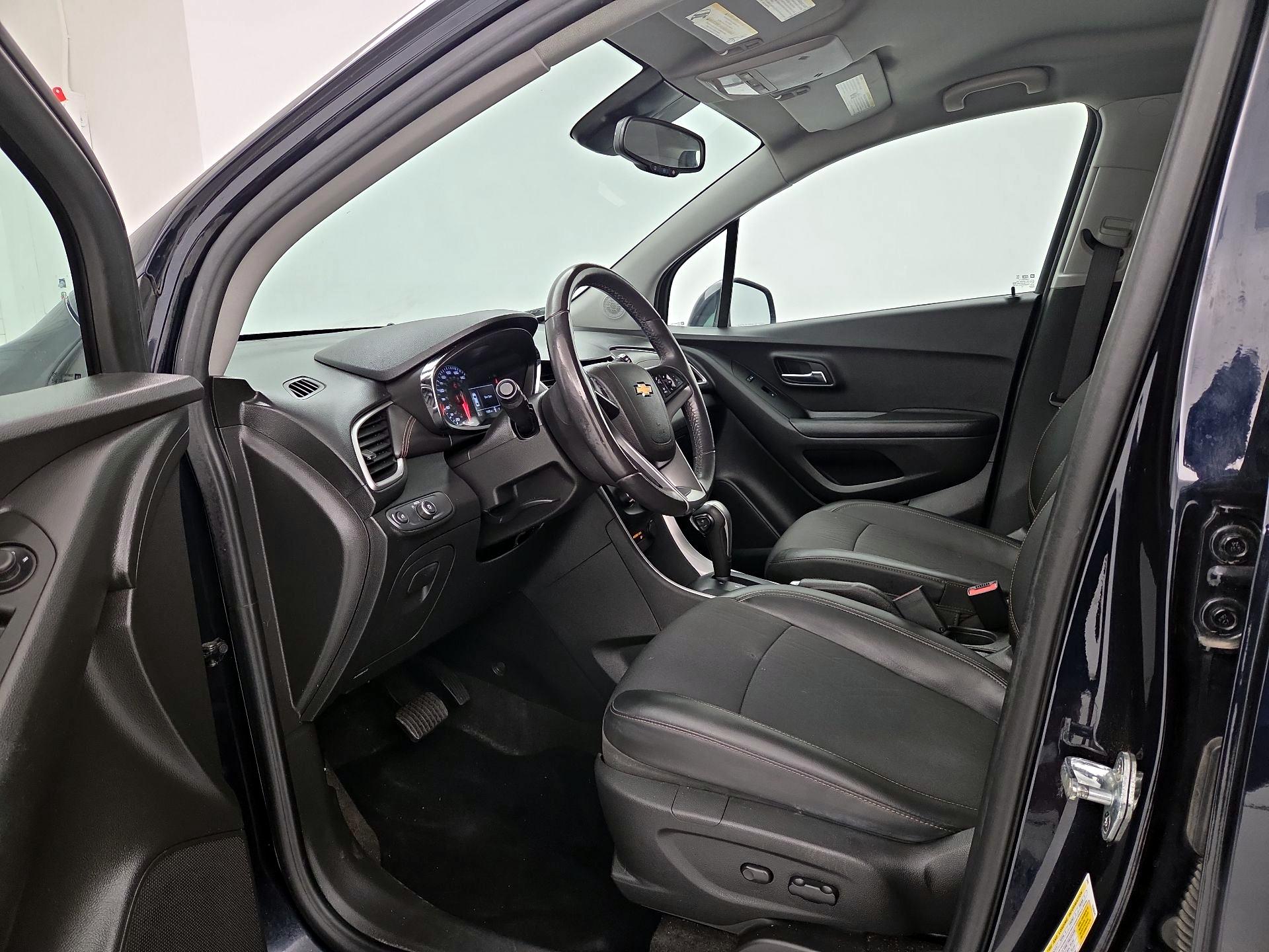 Thumbnail: 2022 Chevrolet Trax - 11