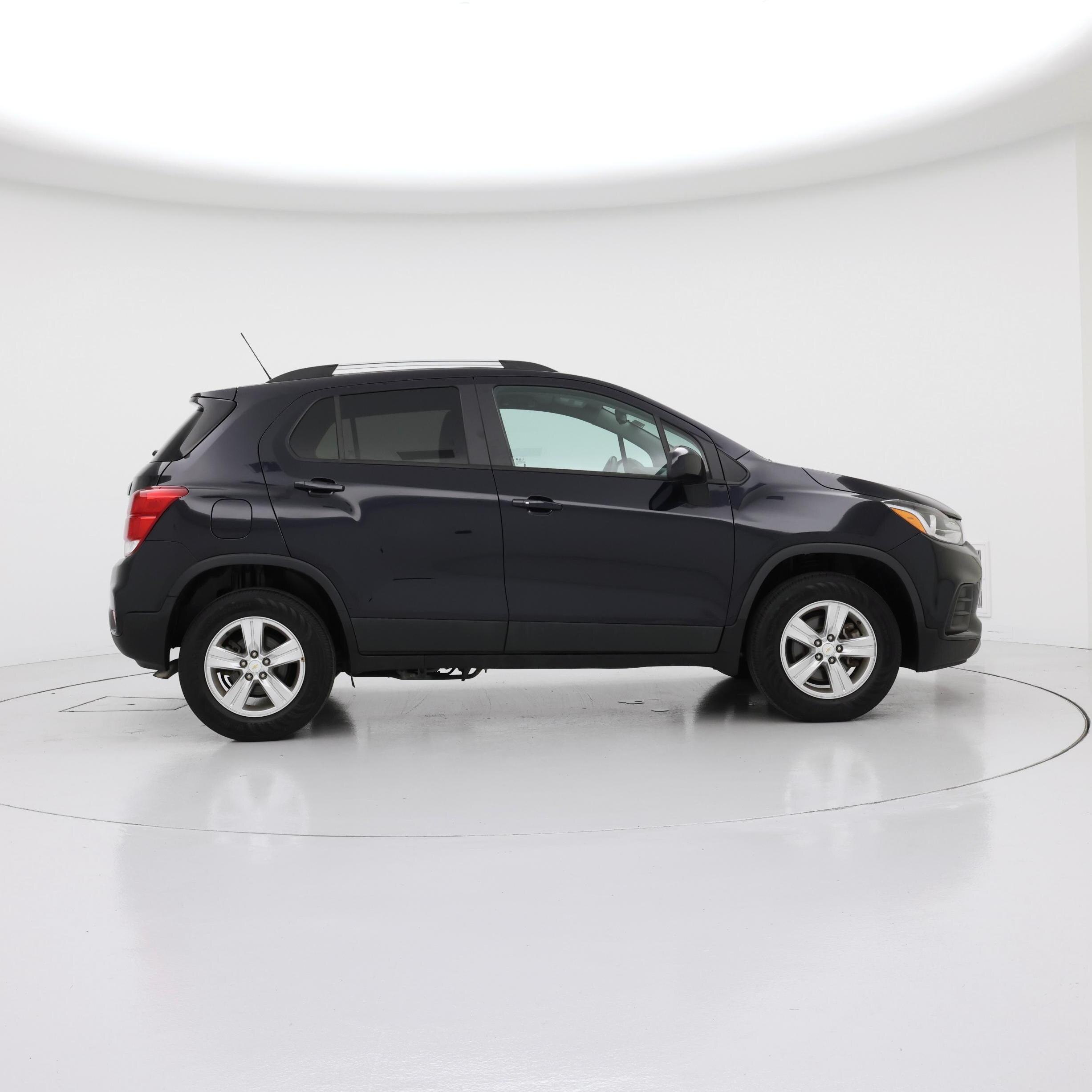 Thumbnail: 2022 Chevrolet Trax - 7