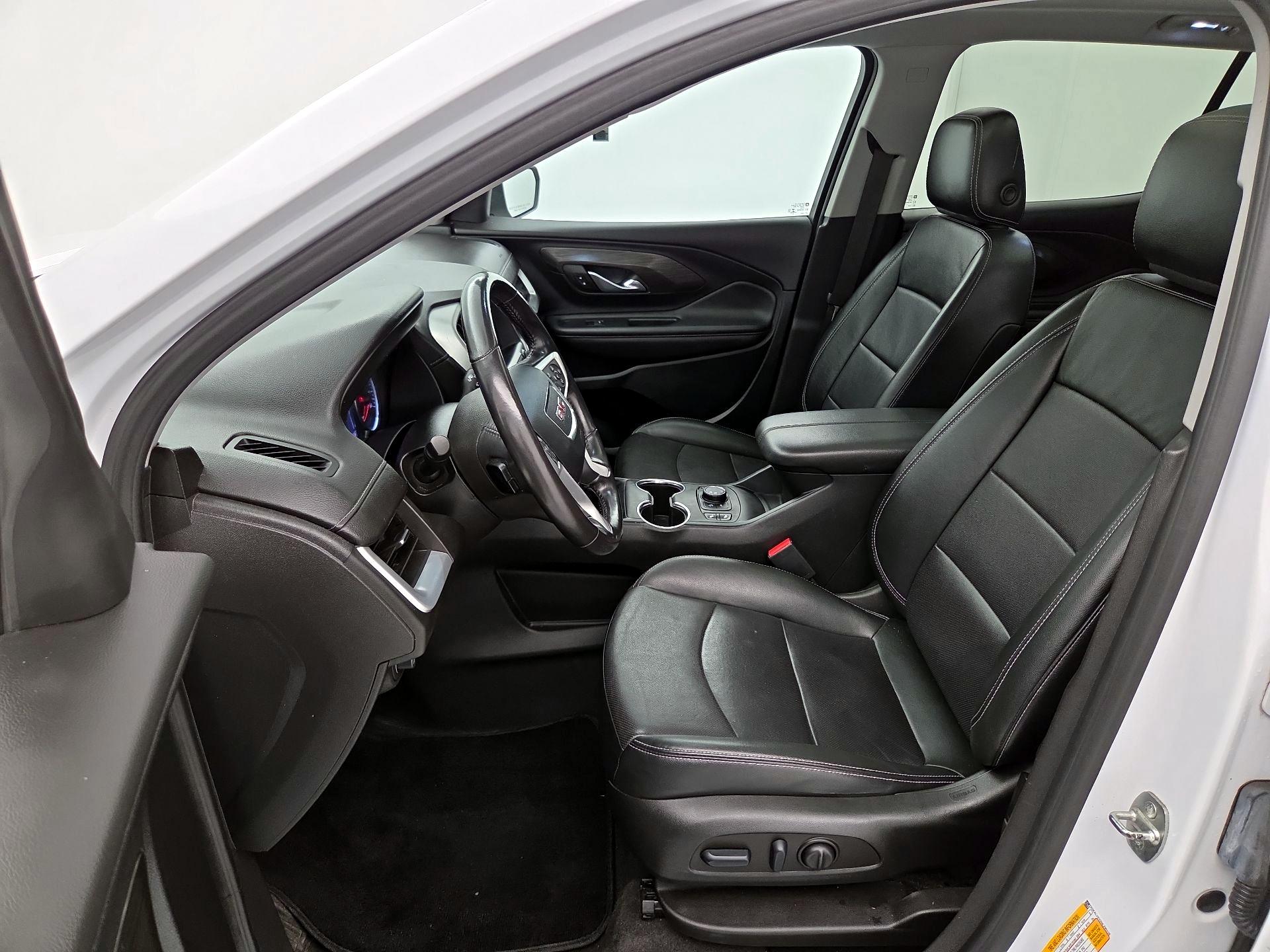 Thumbnail: 2022 GMC Terrain - 11