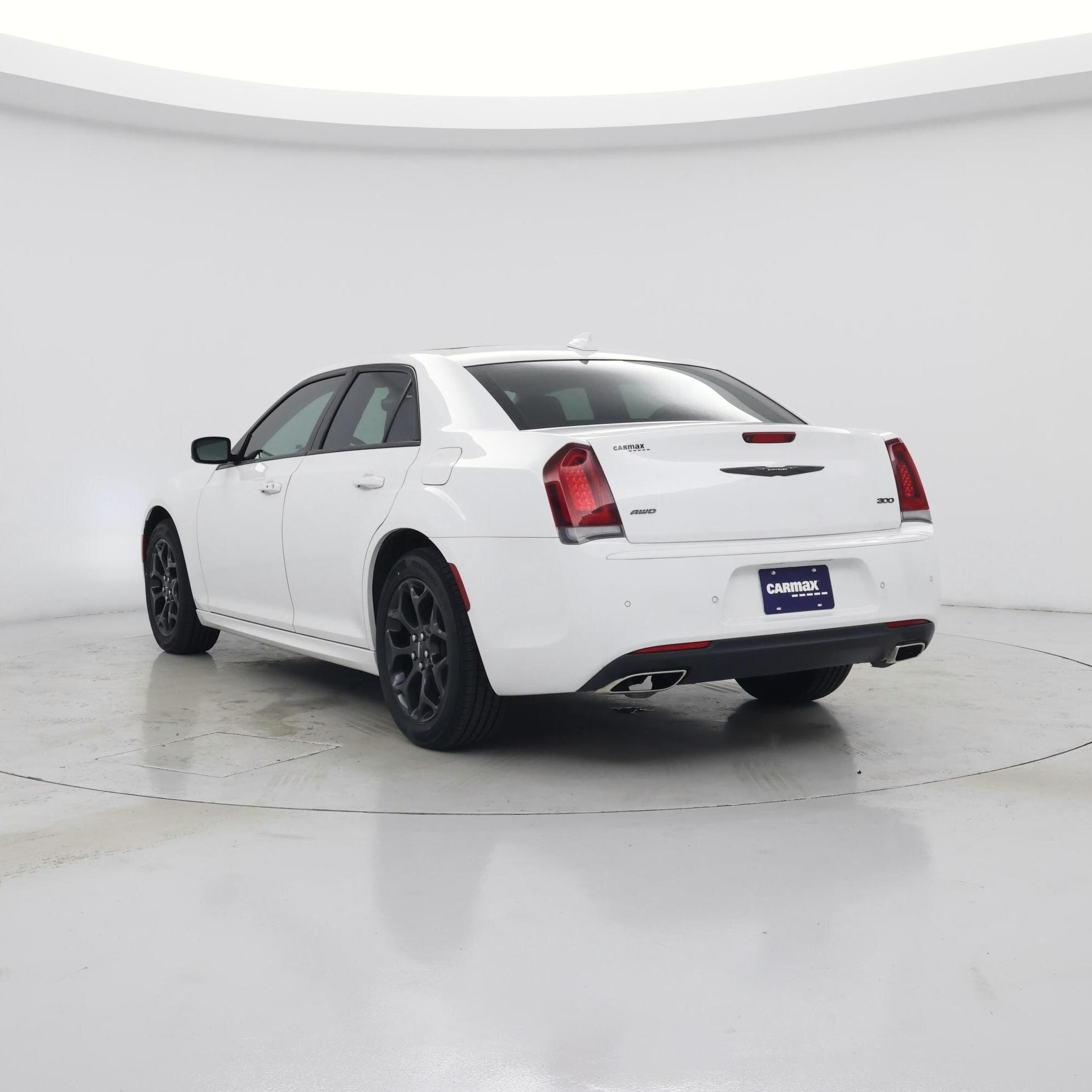 Thumbnail: 2023 Chrysler 300 - 2