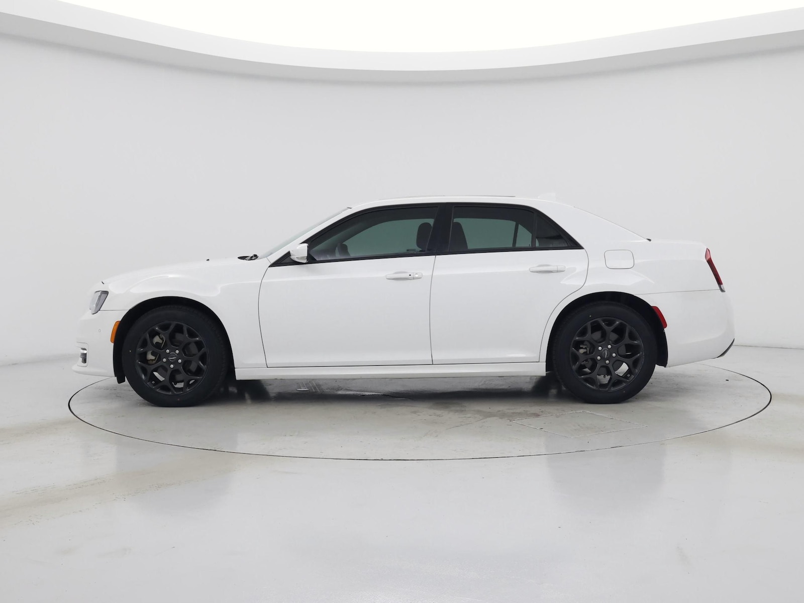 2023 Chrysler 300 Touring L - Photo 4