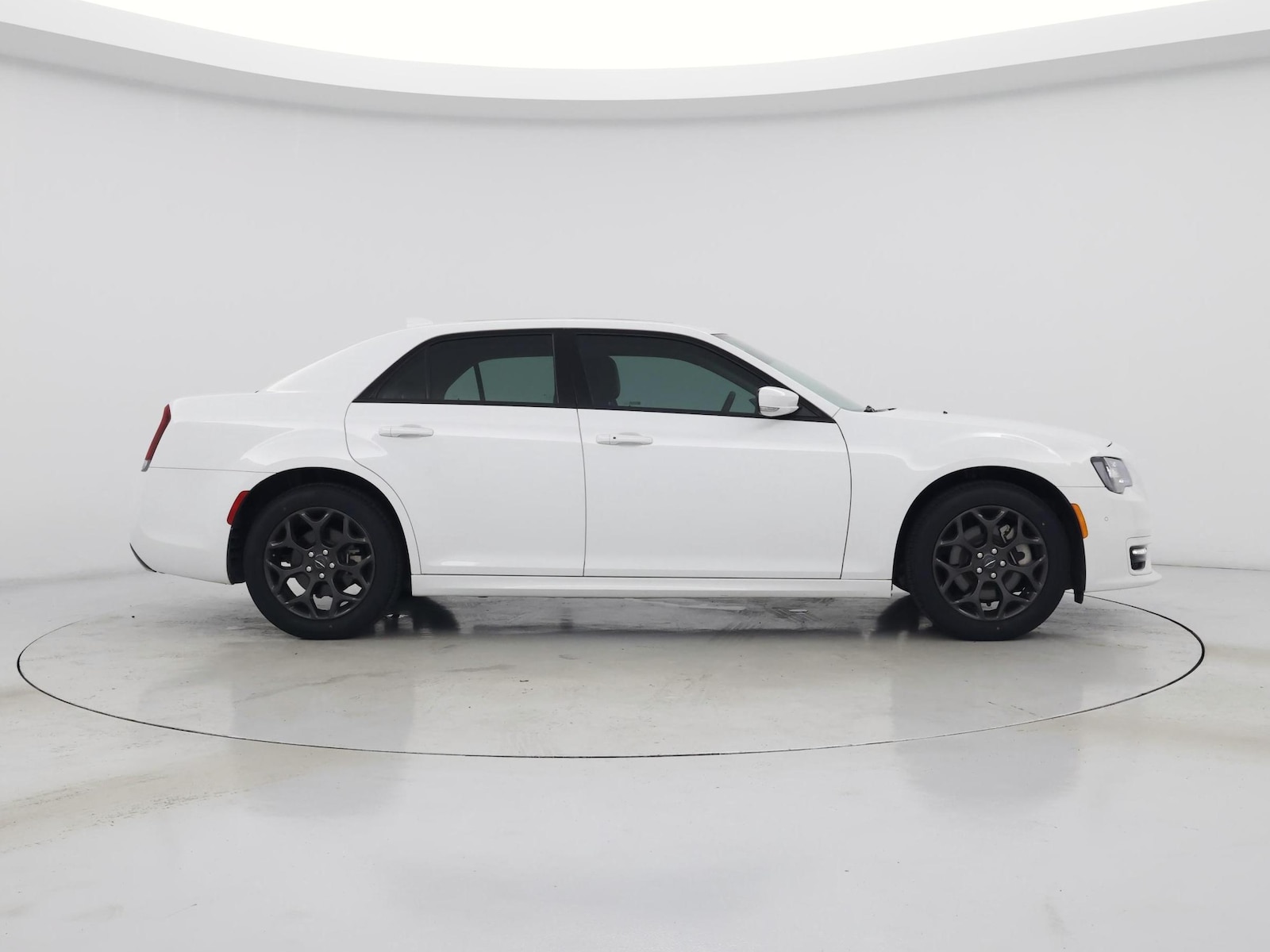 2023 Chrysler 300 Touring L - Photo 8