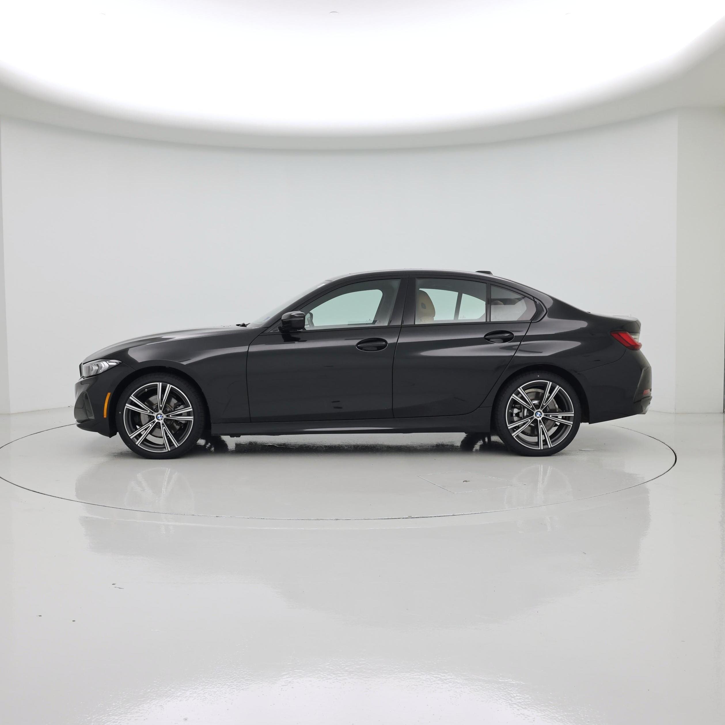 Thumbnail: 2023 BMW 3 Series - 3