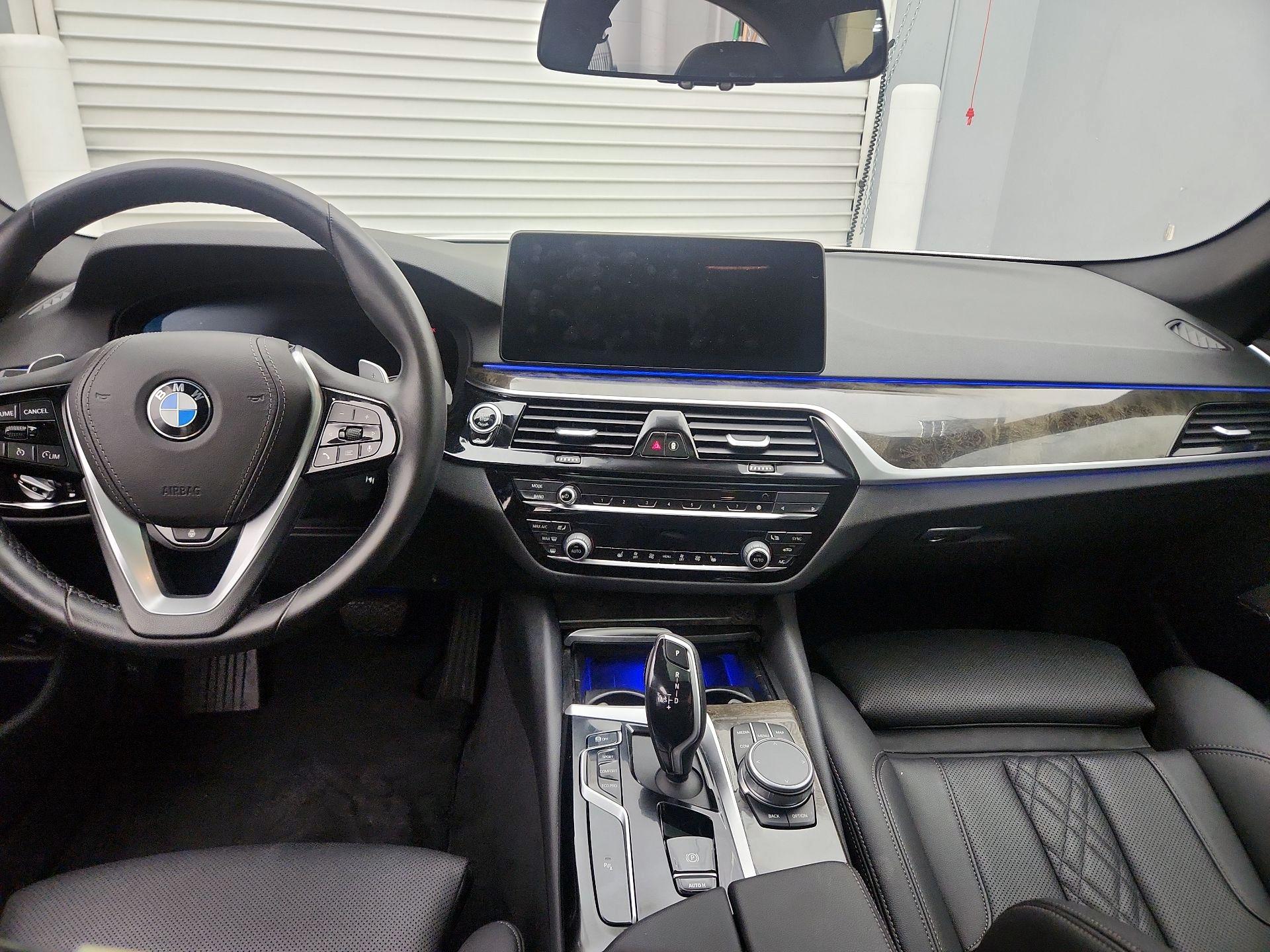 Thumbnail: 2021 BMW 5 Series - 9
