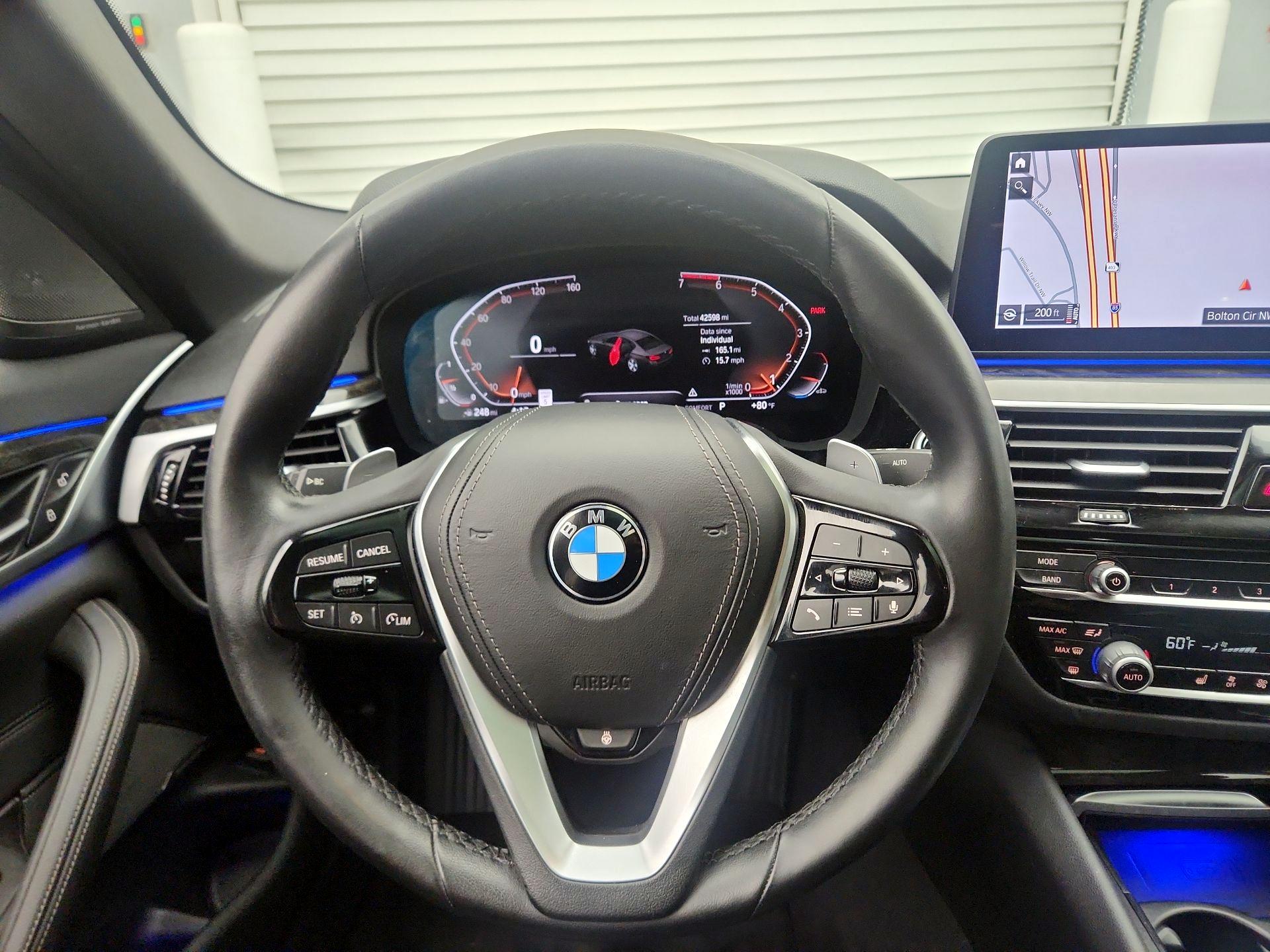 Thumbnail: 2021 BMW 5 Series - 10