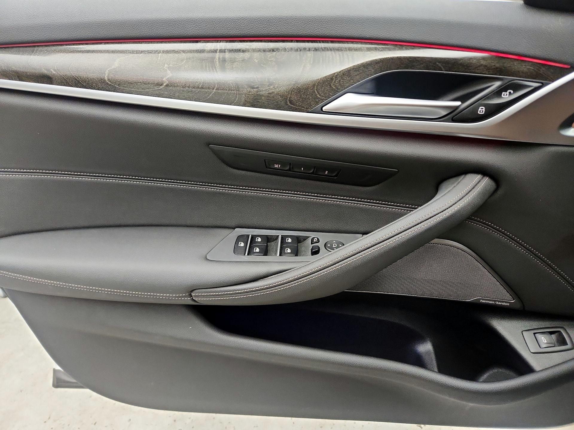 Thumbnail: 2021 BMW 5 Series - 12