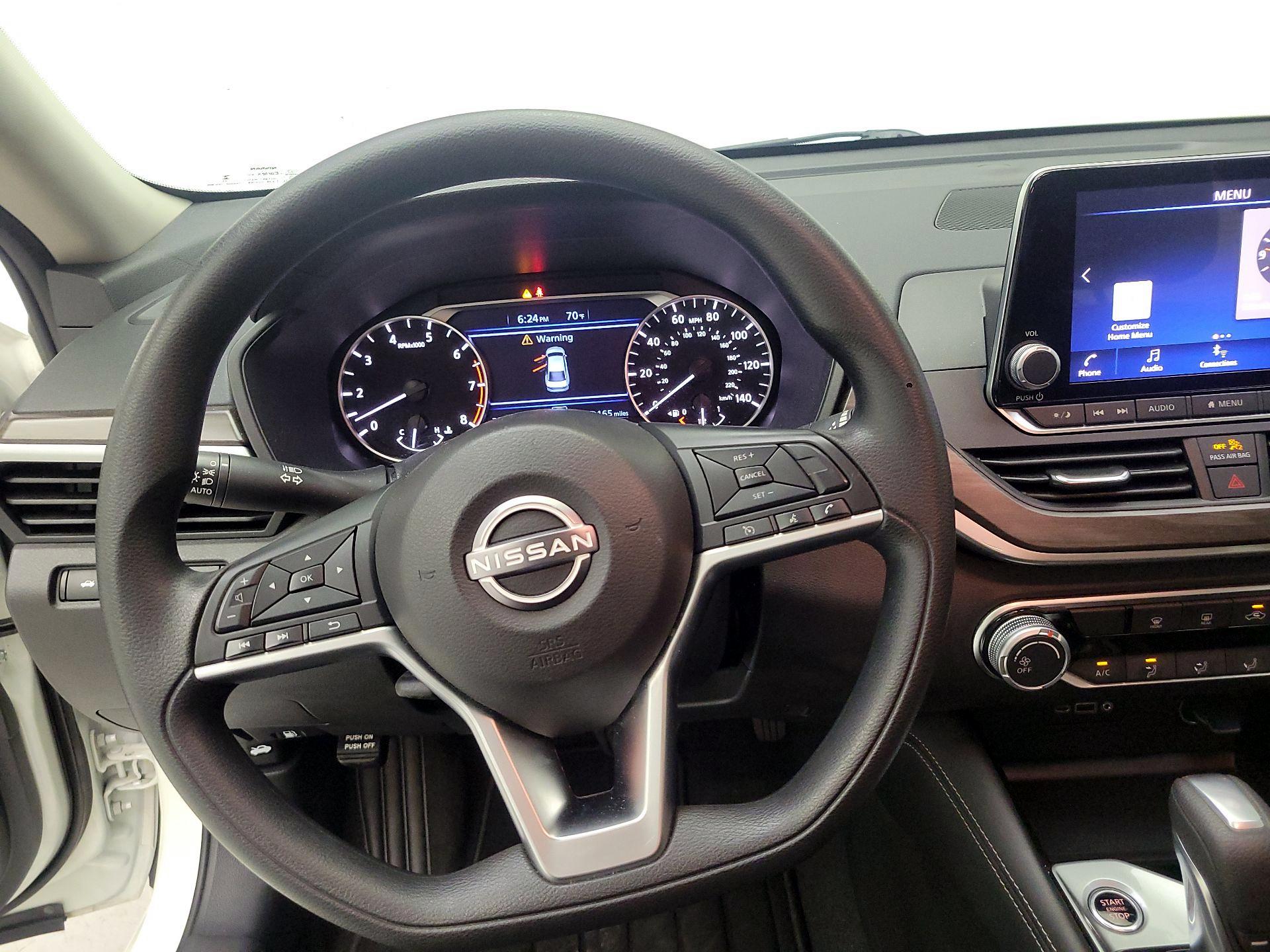 Thumbnail: 2023 Nissan Altima - 10
