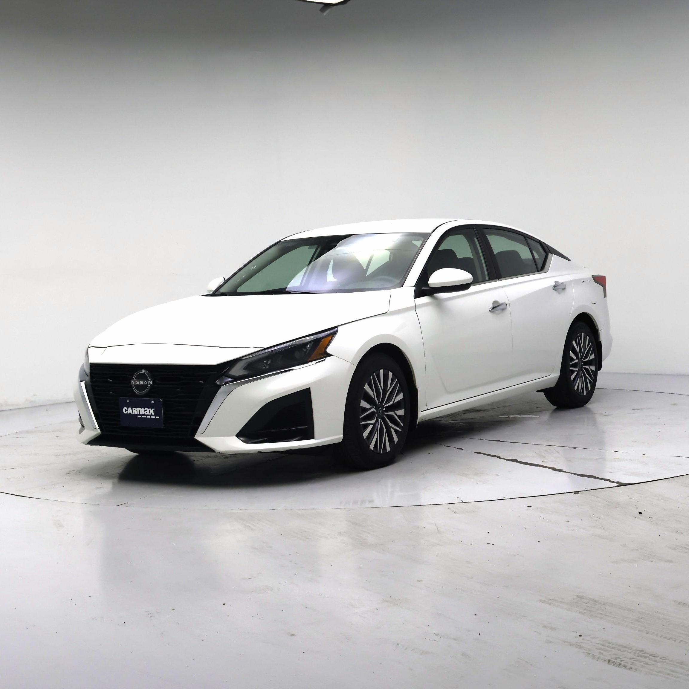 Thumbnail: 2023 Nissan Altima - 4