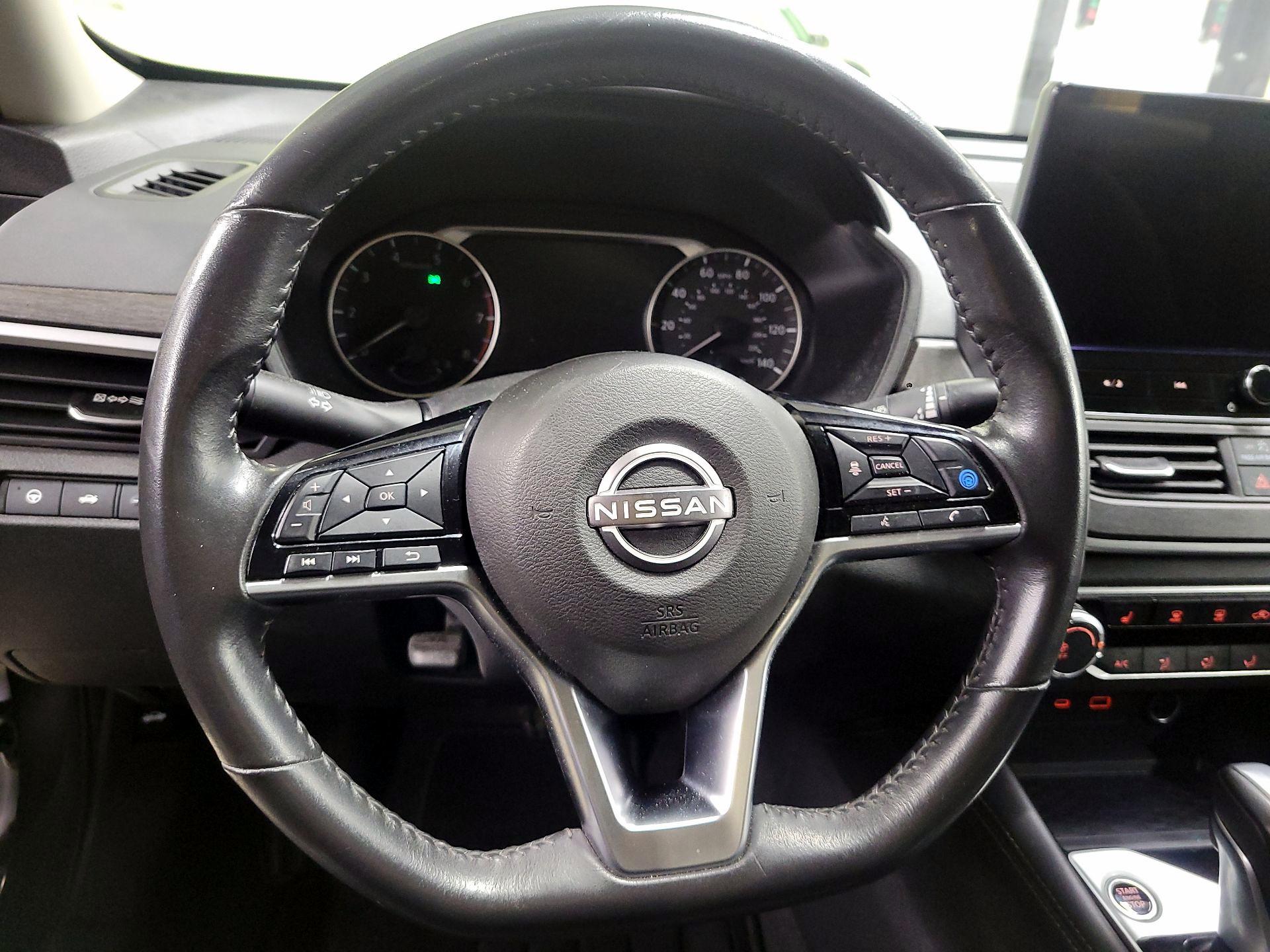 Thumbnail: 2023 Nissan Altima - 10