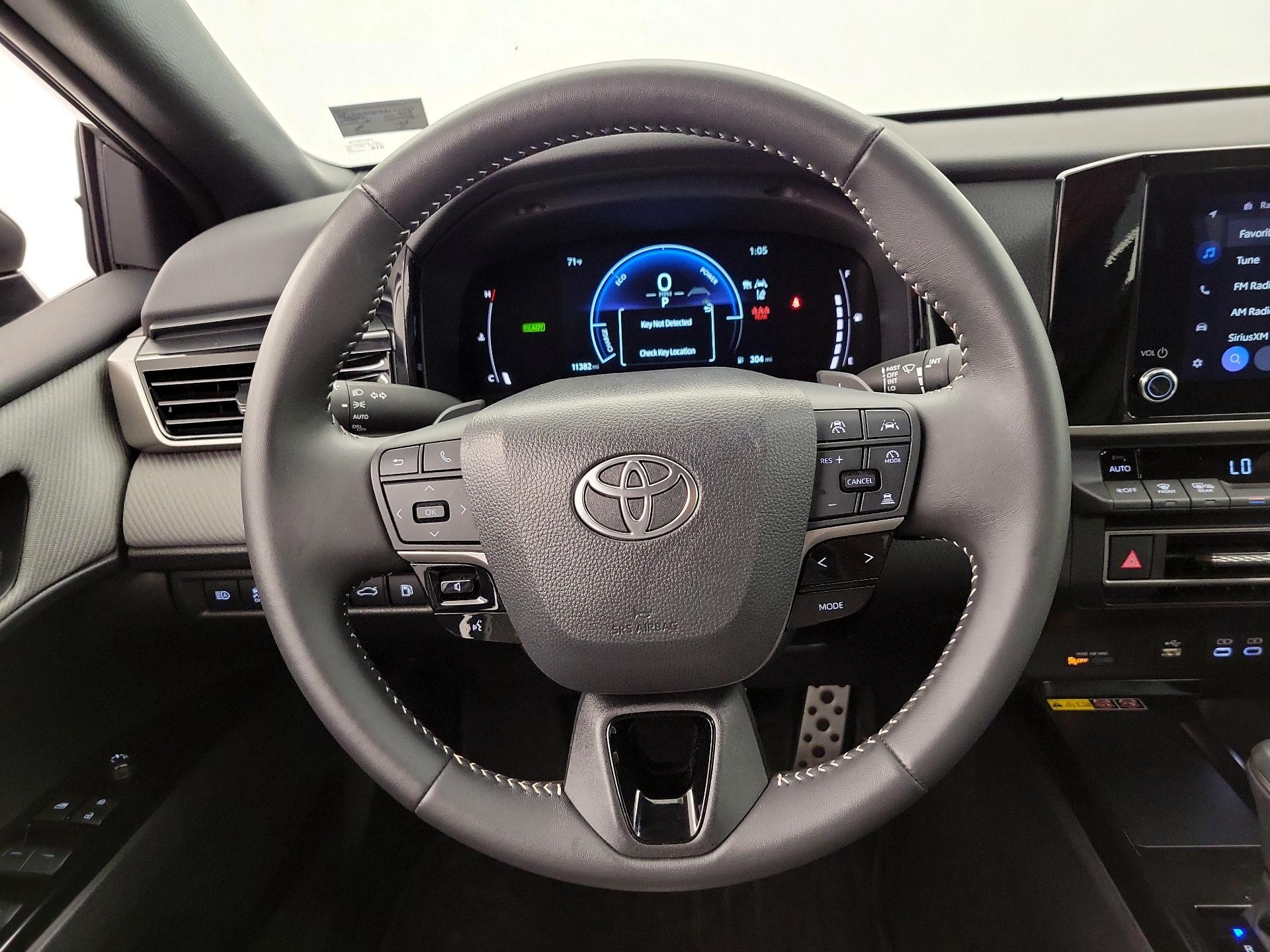 Thumbnail: 2025 Toyota Camry - 10