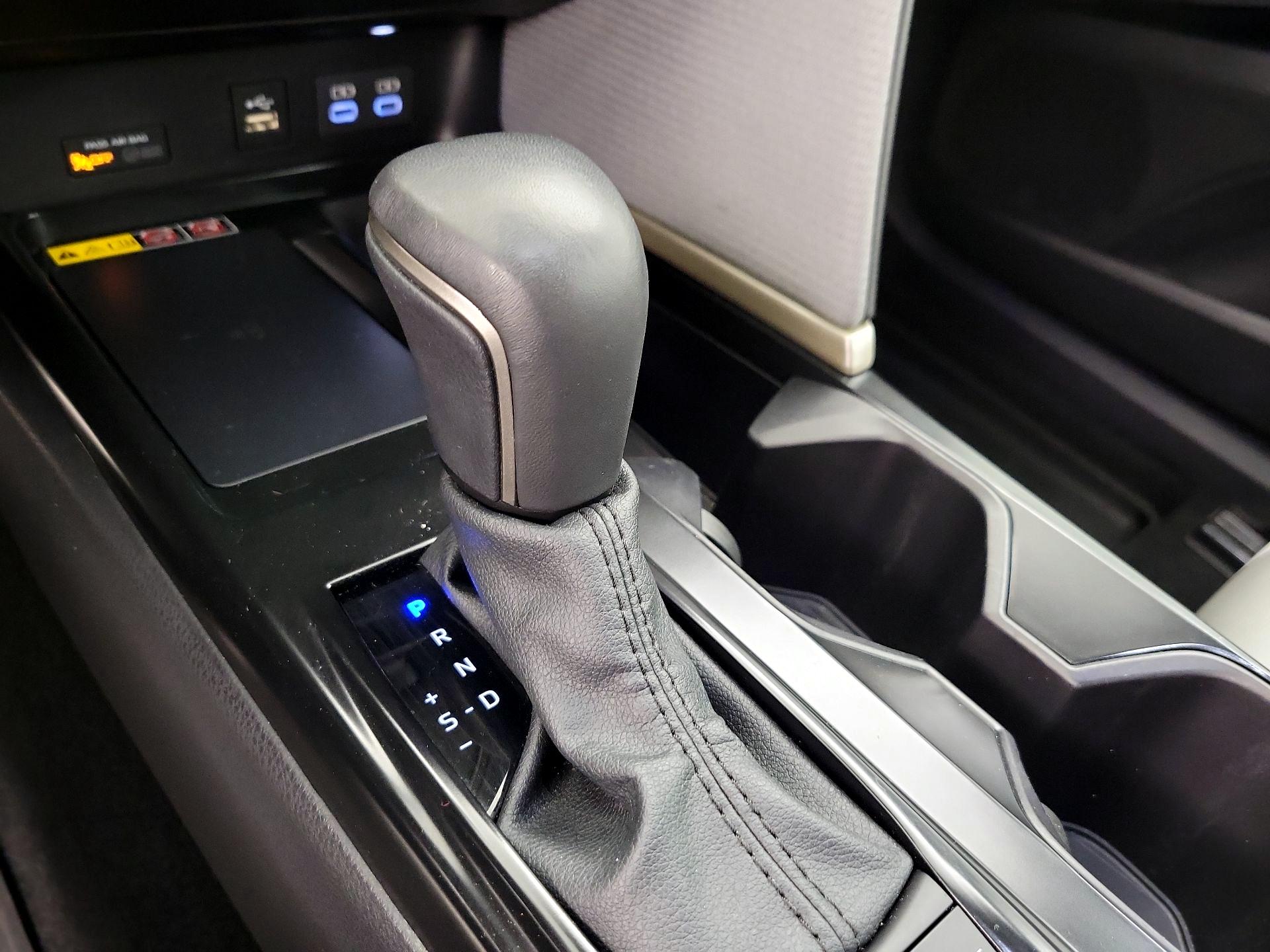 Thumbnail: 2025 Toyota Camry - 17