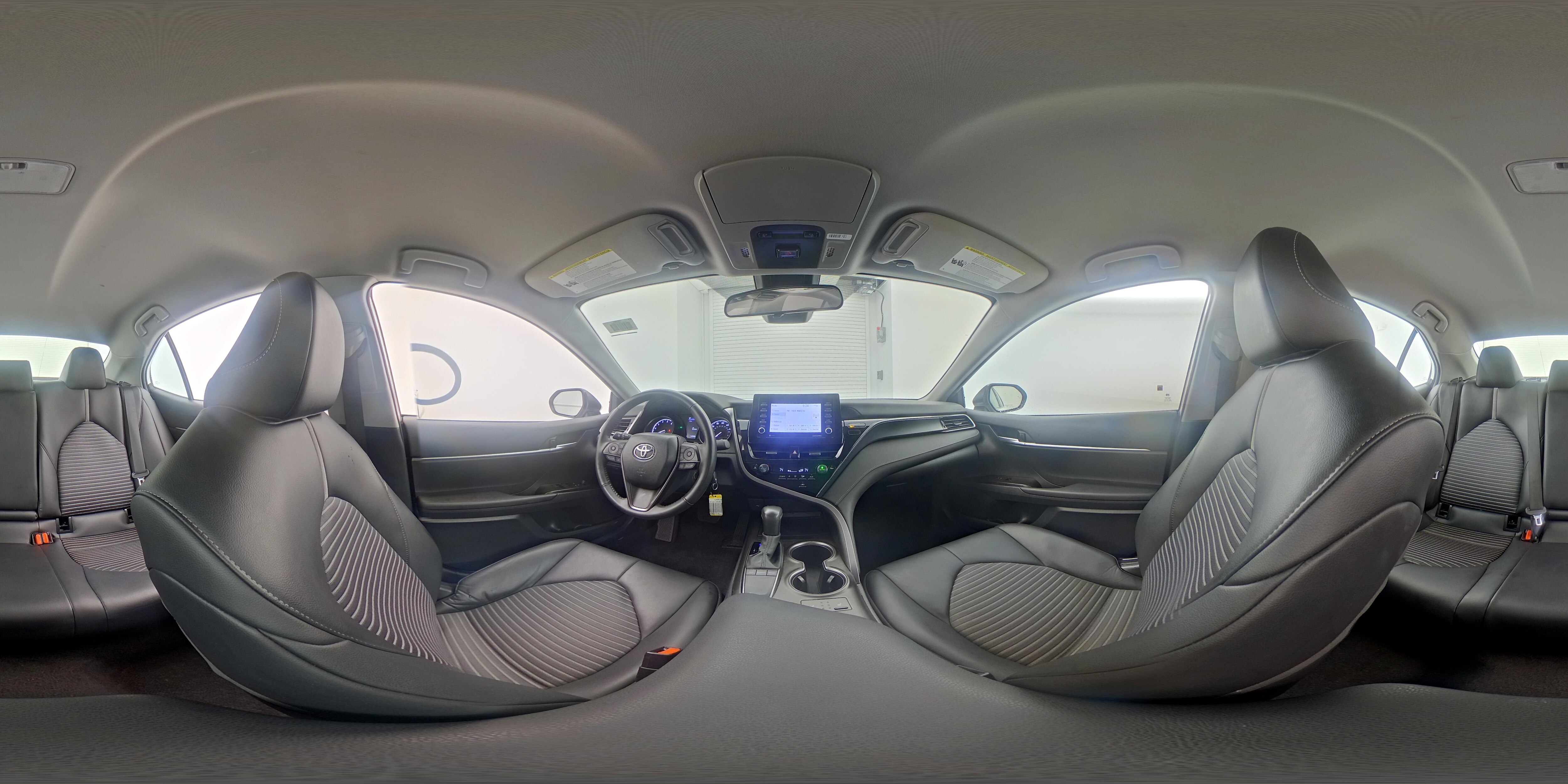 2024 Toyota Camry SE - Photo 24