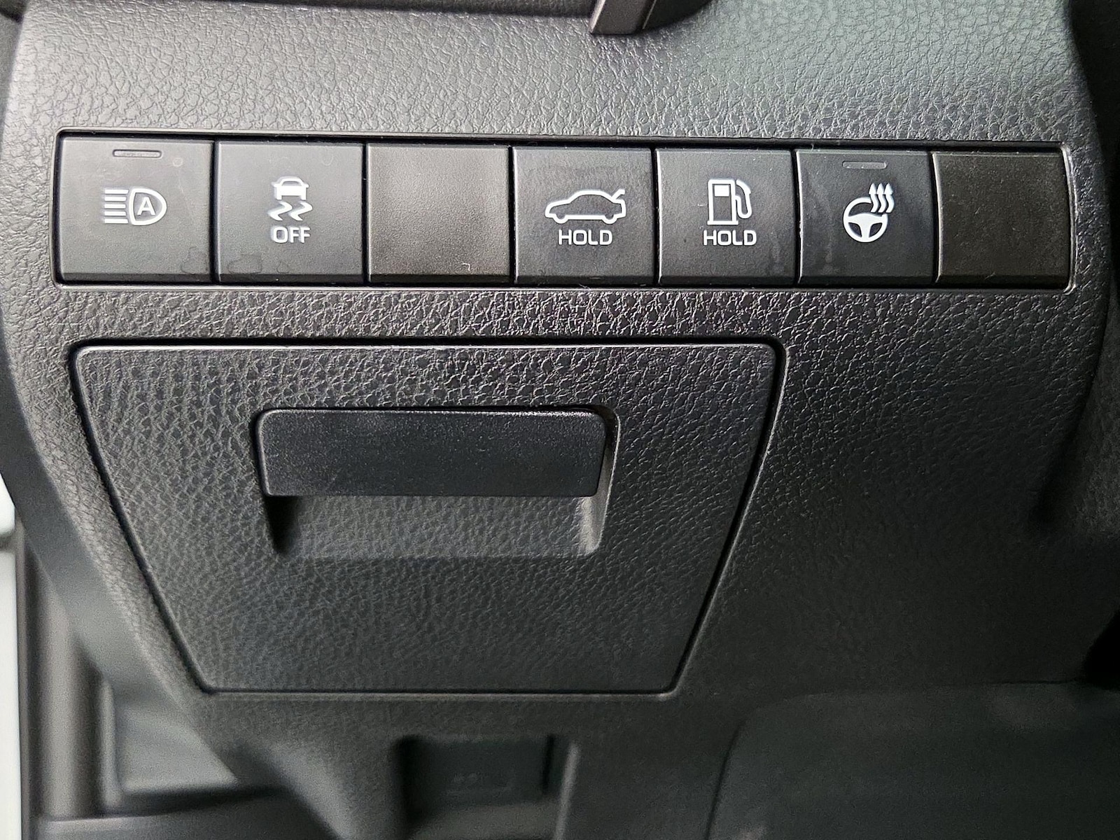 2024 Toyota Camry SE - Photo 14