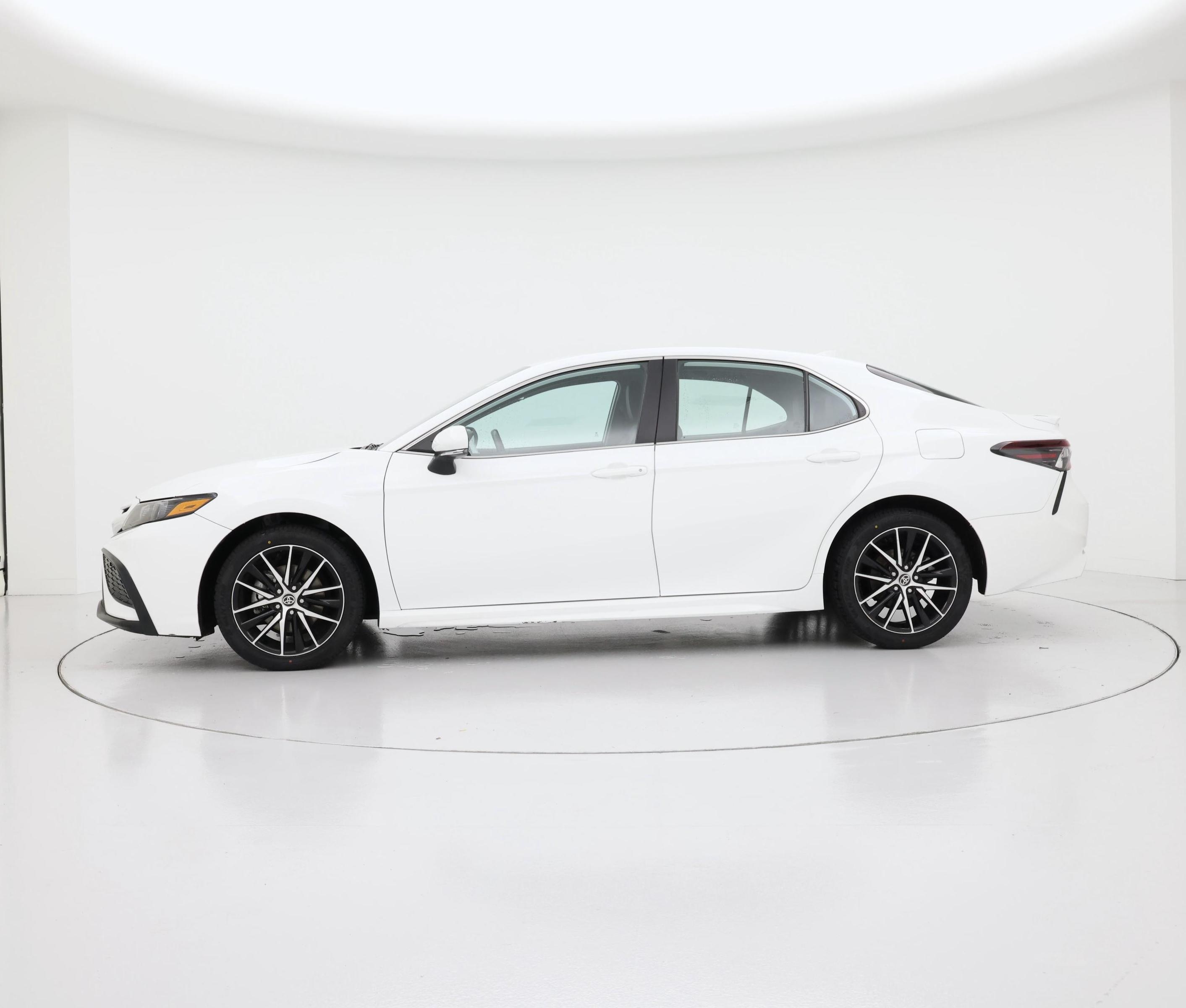Thumbnail: 2024 Toyota Camry - 3