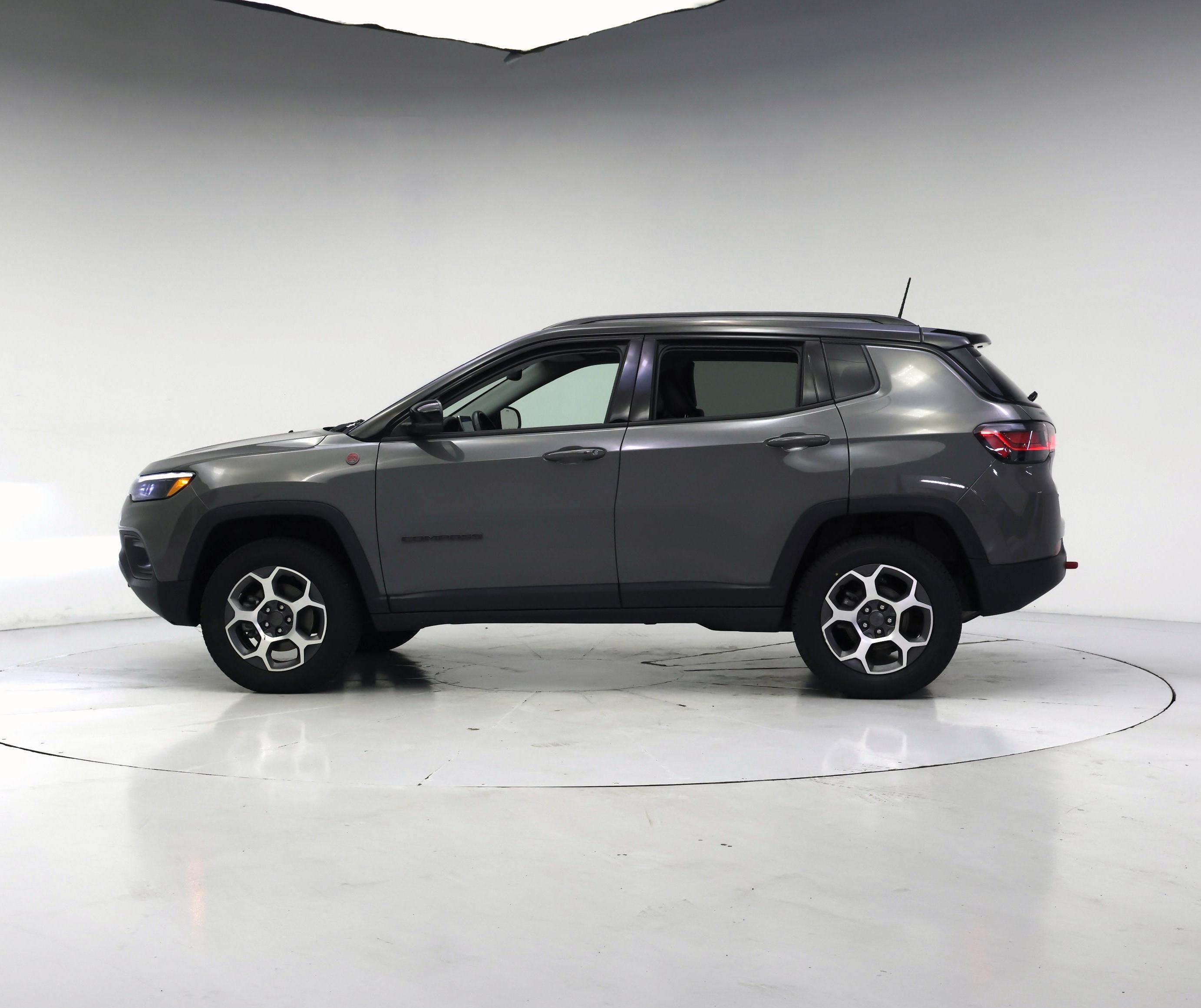 Thumbnail: 2022 Jeep Compass - 3