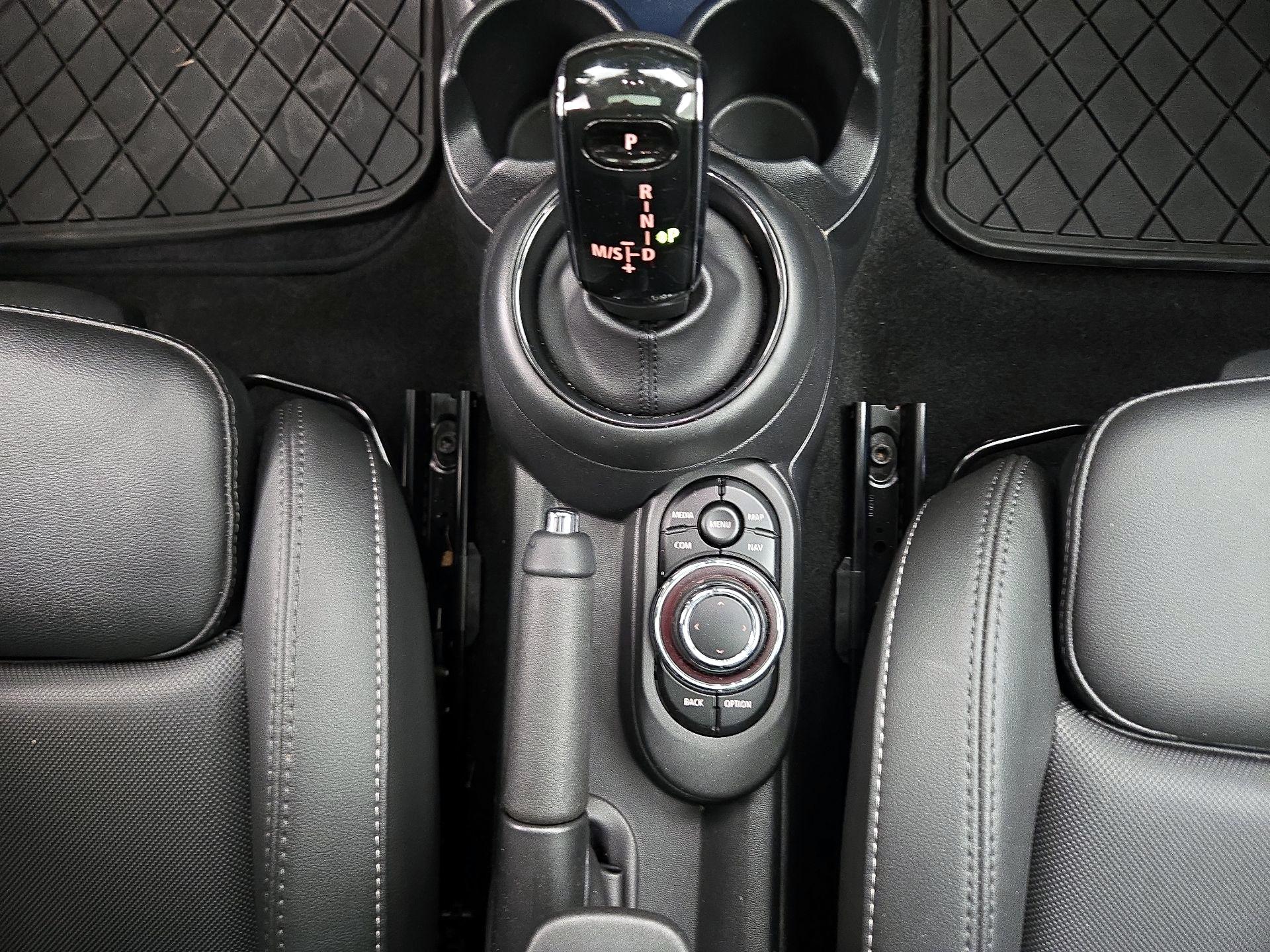 Thumbnail: 2022 MINI Cooper Hardtop - 18