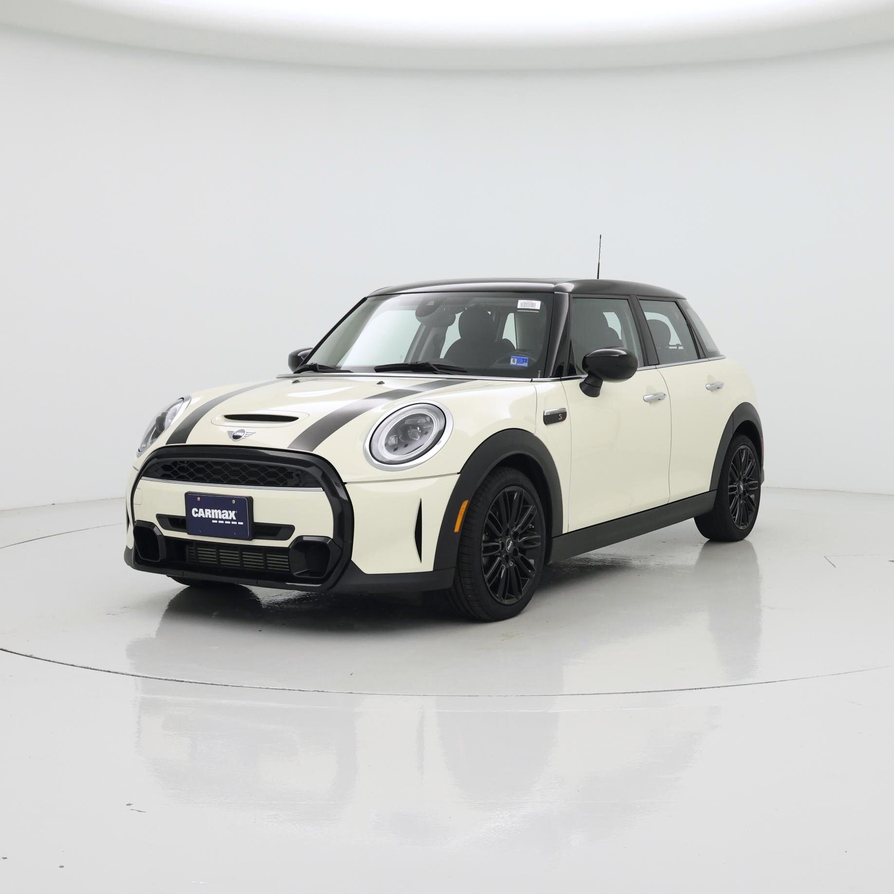 Thumbnail: 2022 MINI Cooper Hardtop - 4
