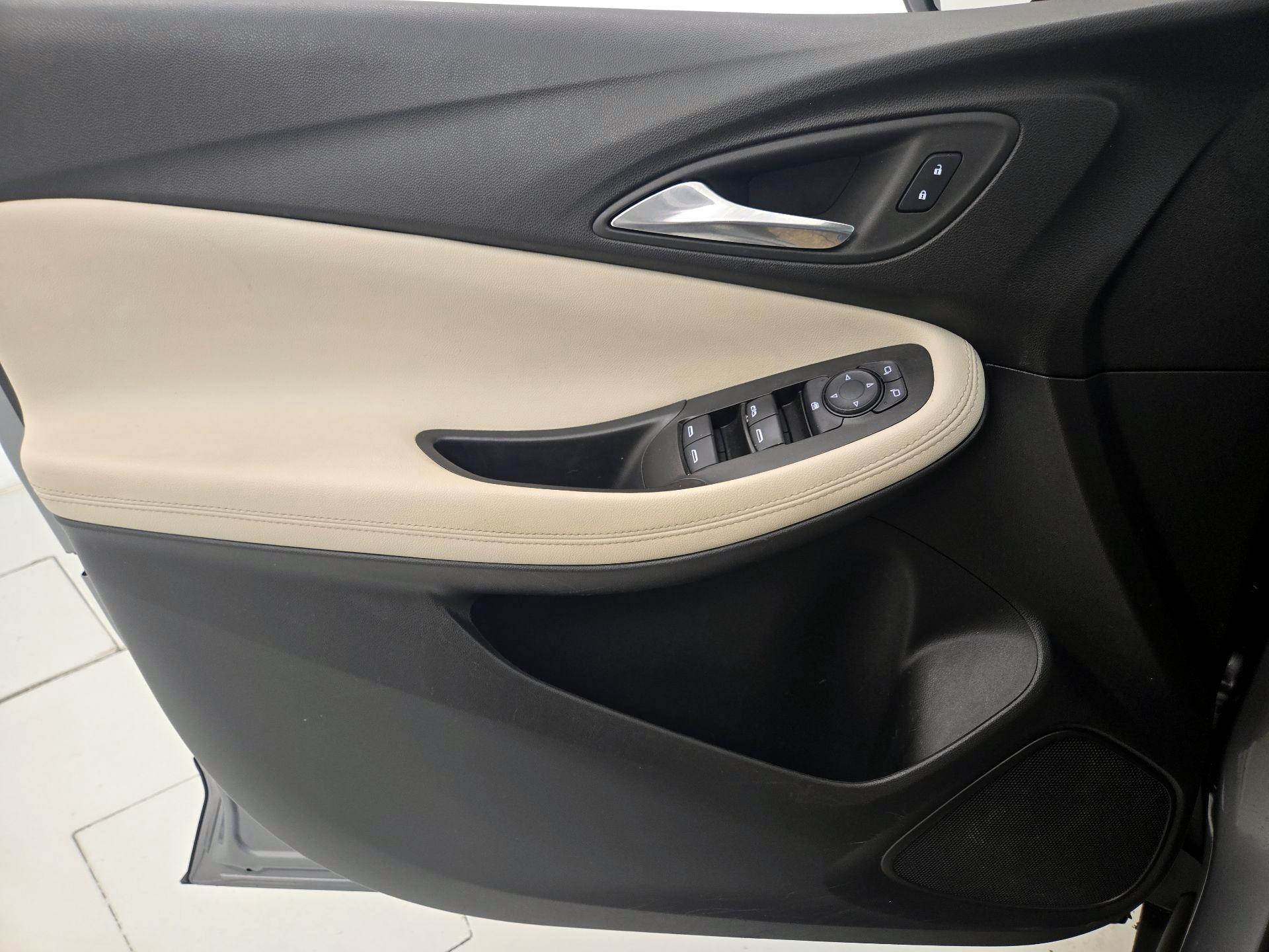Thumbnail: 2023 Buick Encore GX - 12