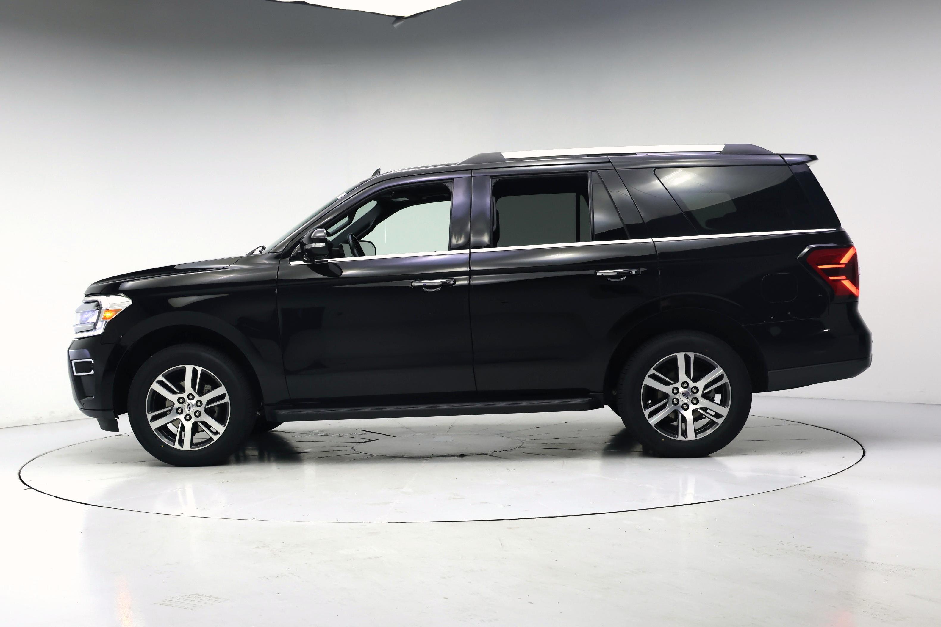 Thumbnail: 2024 Ford Expedition - 3