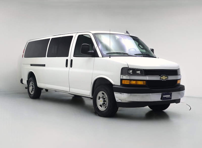 2024 Chevrolet Express 3500 LT